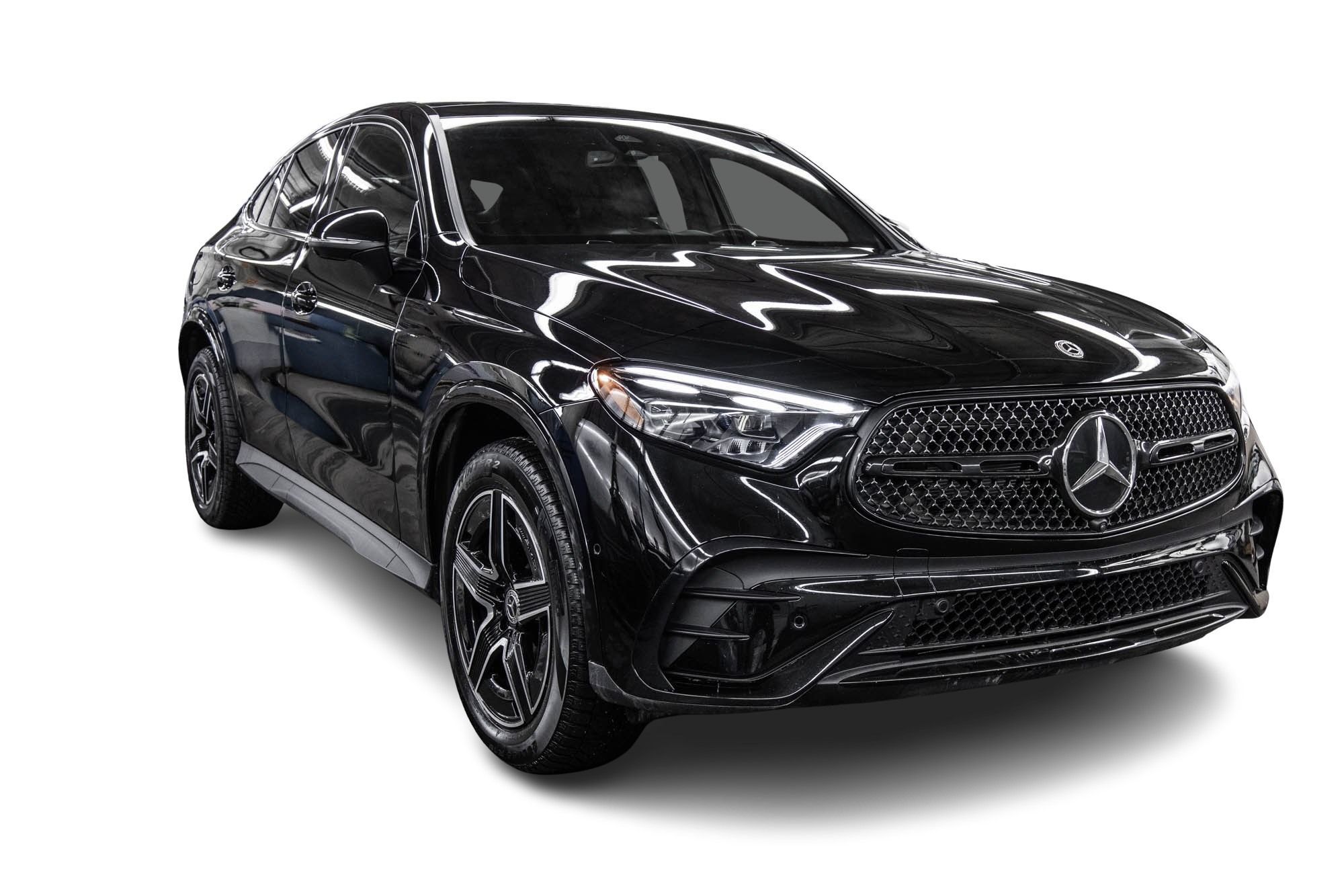 Mercedes-Benz GLC300  2025 à Dollard-des-Ormeaux, Québec