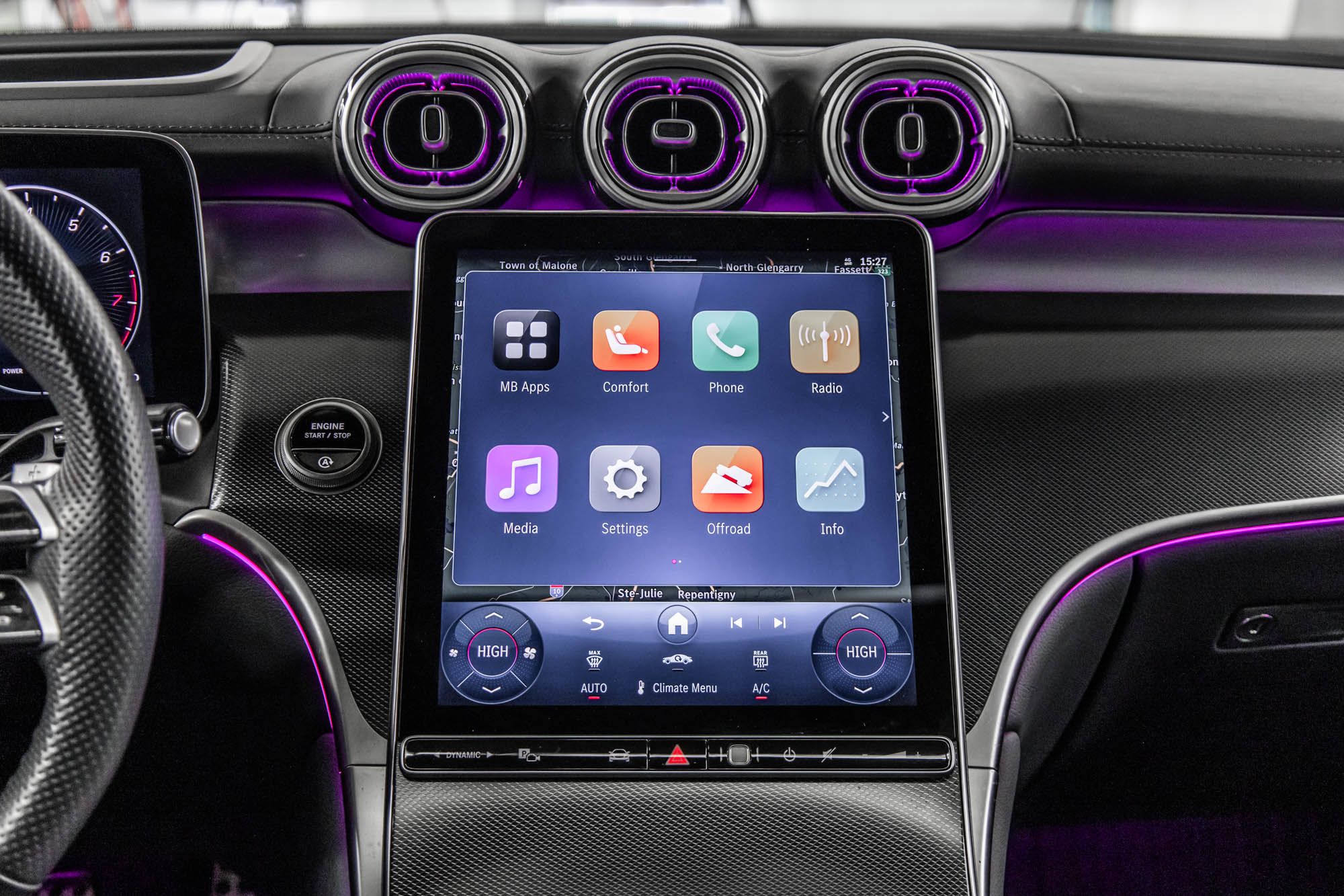 Mercedes-Benz GLC300  2025 à Dollard-des-Ormeaux, Québec