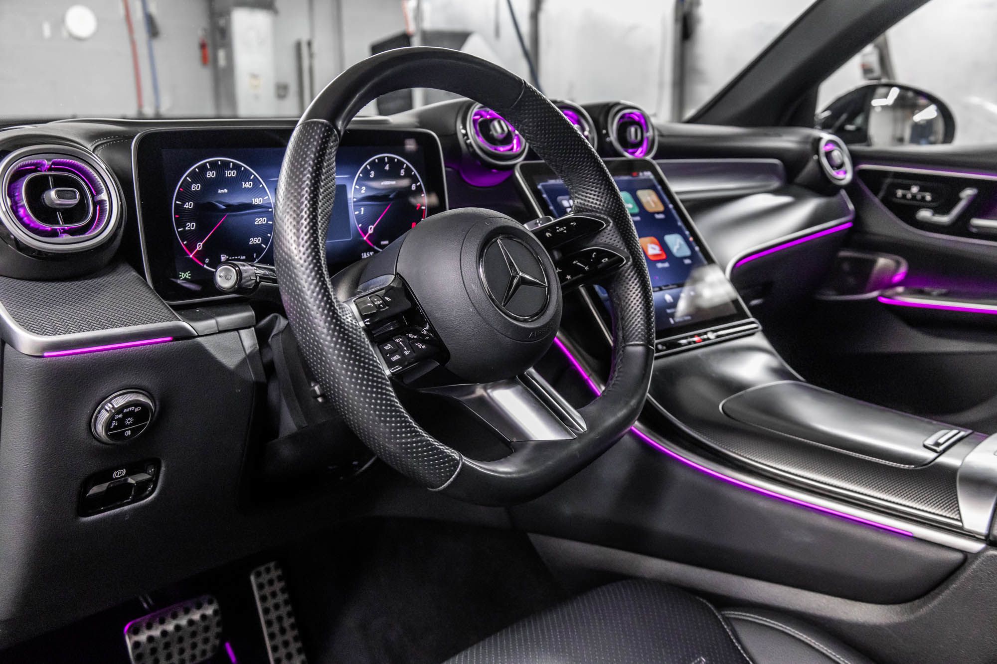 Mercedes-Benz GLC300  2025 à Dollard-des-Ormeaux, Québec