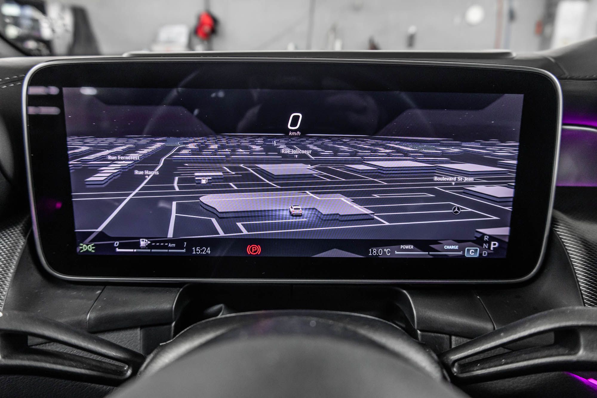 Mercedes-Benz GLC300  2025 à Dollard-des-Ormeaux, Québec