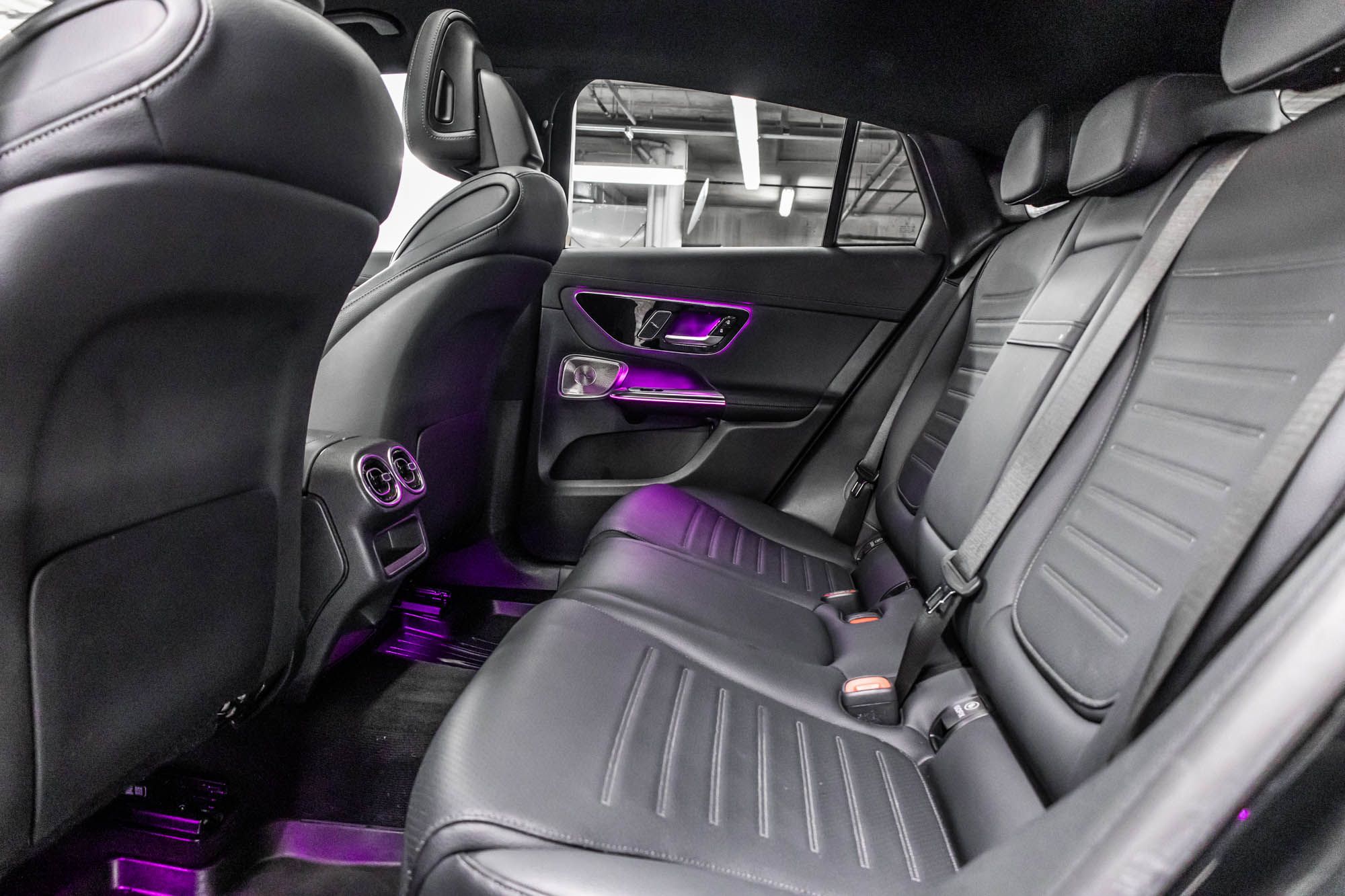 Mercedes-Benz GLC300  2025 à Dollard-des-Ormeaux, Québec