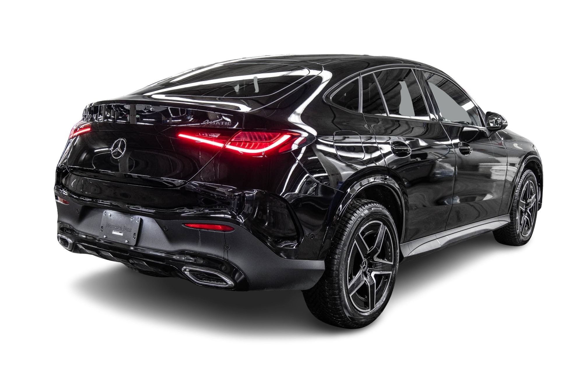 Mercedes-Benz GLC300  2025 à Dollard-des-Ormeaux, Québec