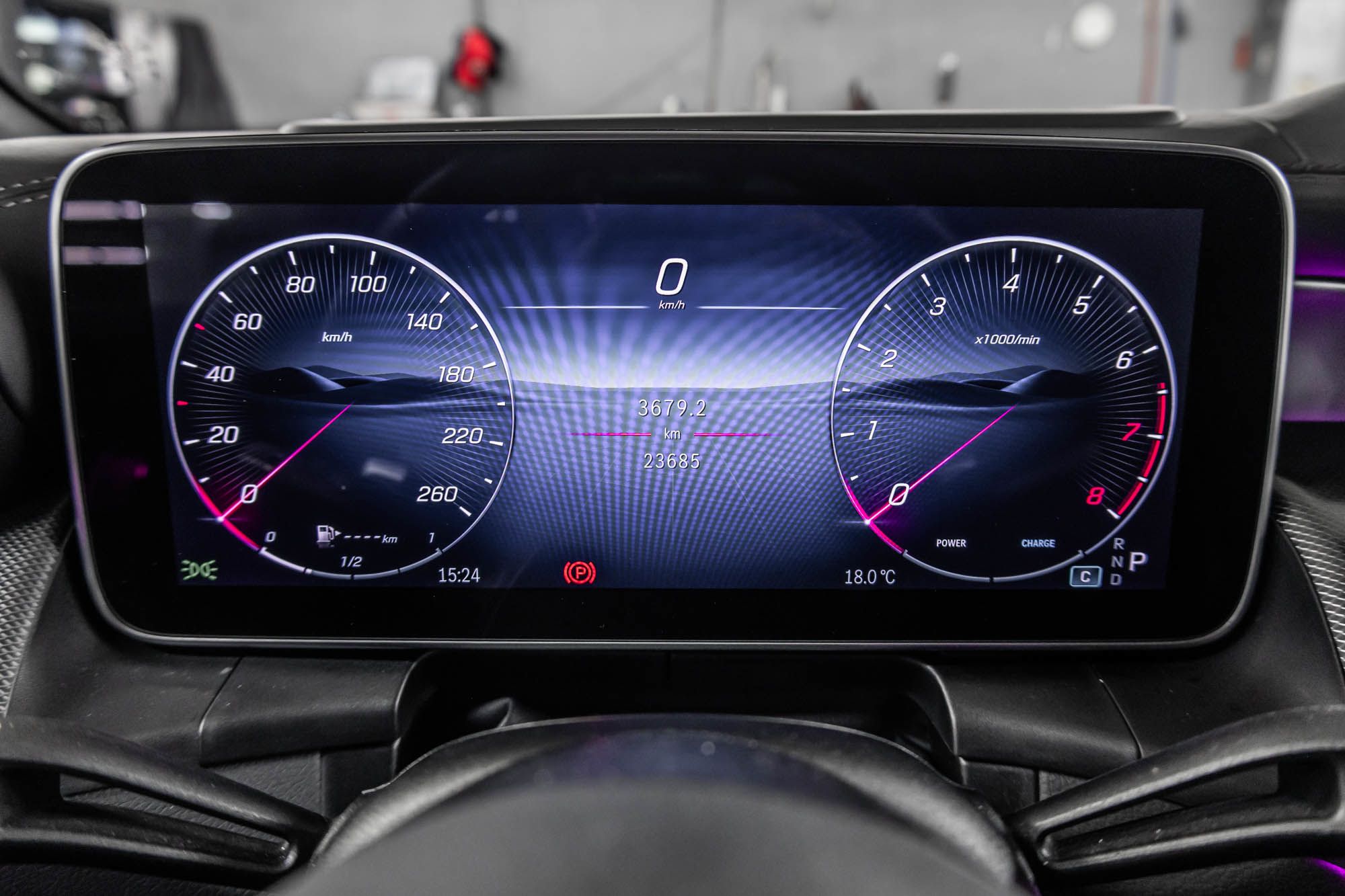 Mercedes-Benz GLC300  2025 à Dollard-des-Ormeaux, Québec