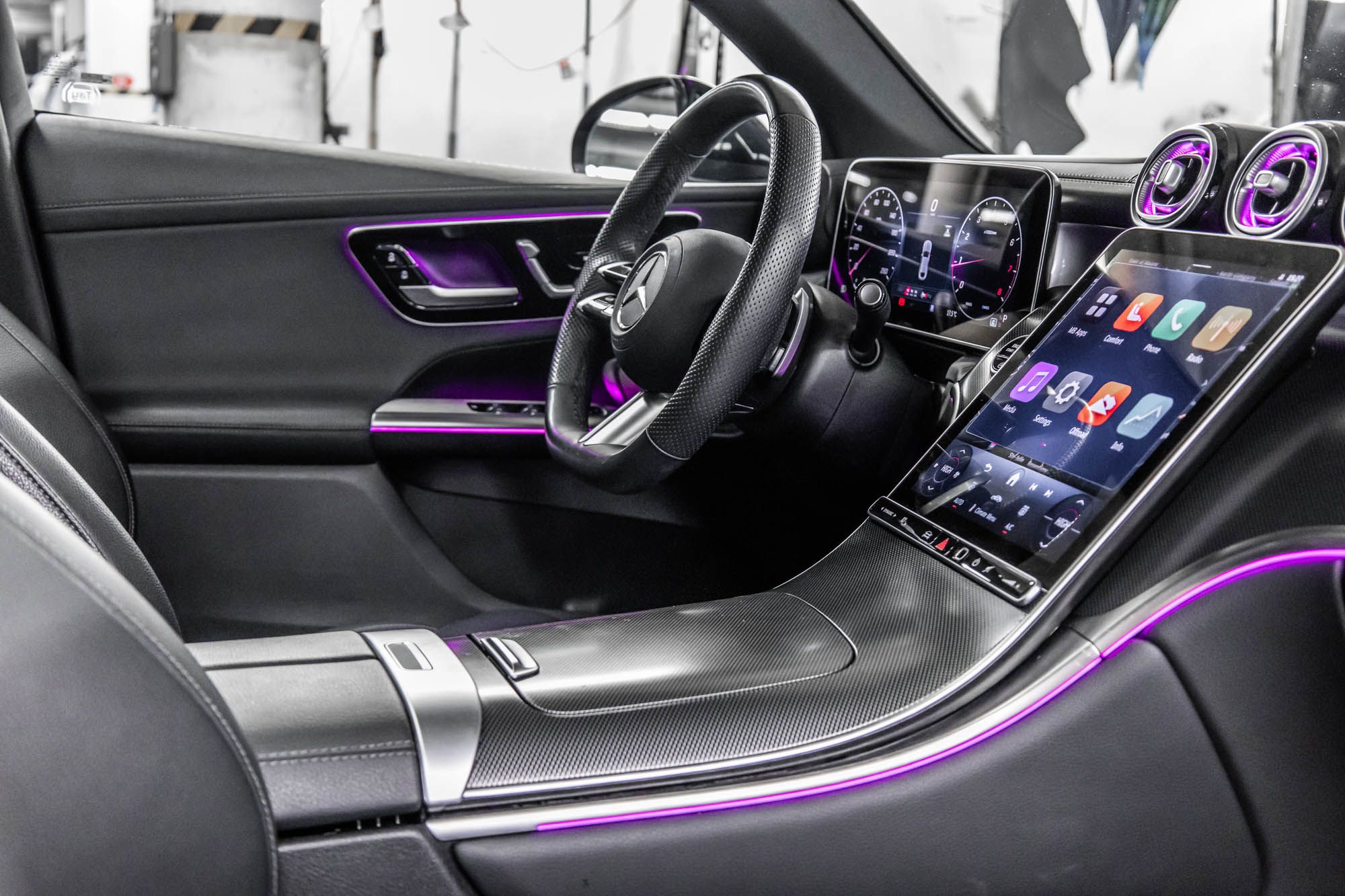 Mercedes-Benz GLC300  2025 à Dollard-des-Ormeaux, Québec