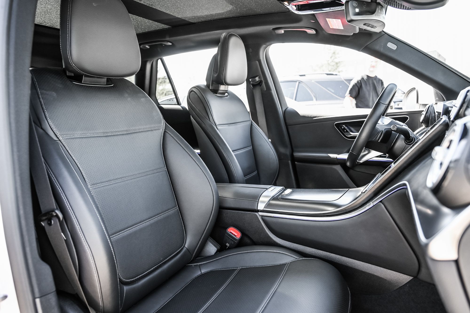 2025 Mercedes-Benz GLC300