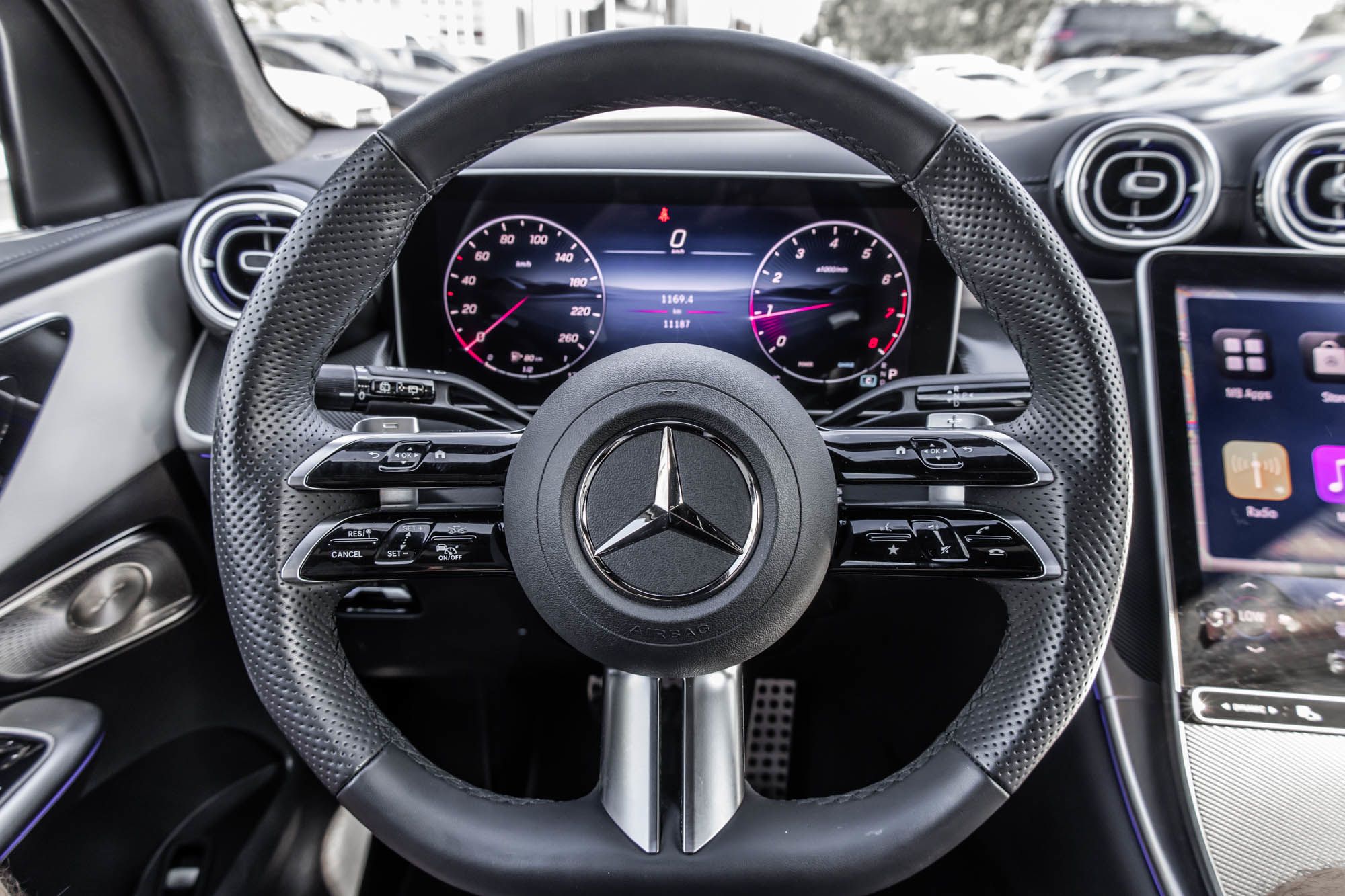 2026 Mercedes-Benz GLC300