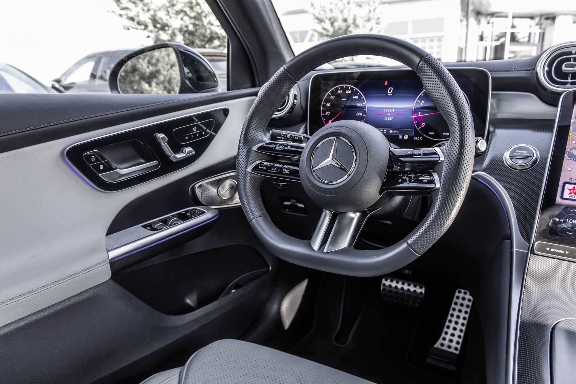 2026 Mercedes-Benz GLC300