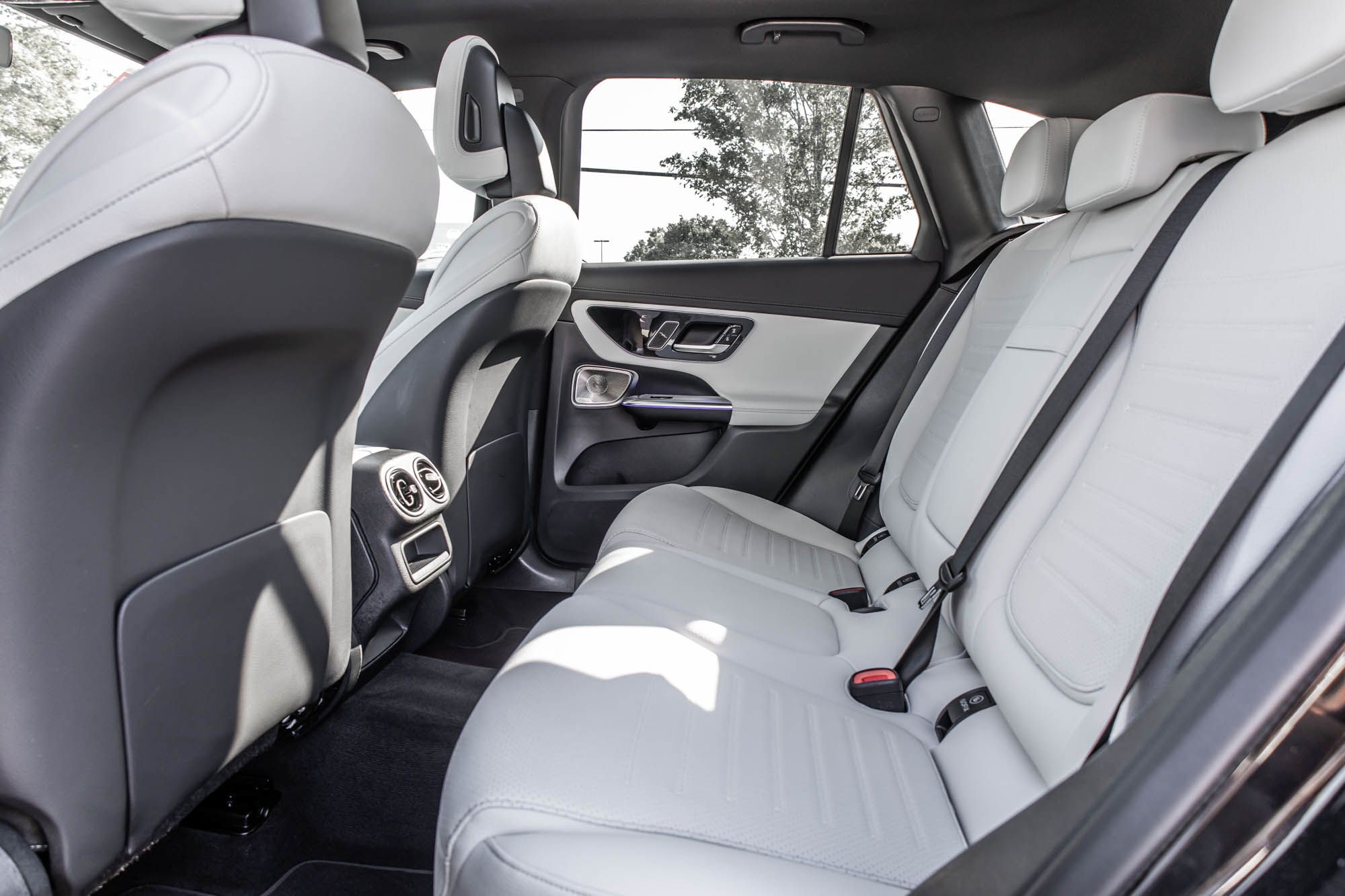 2026 Mercedes-Benz GLC300