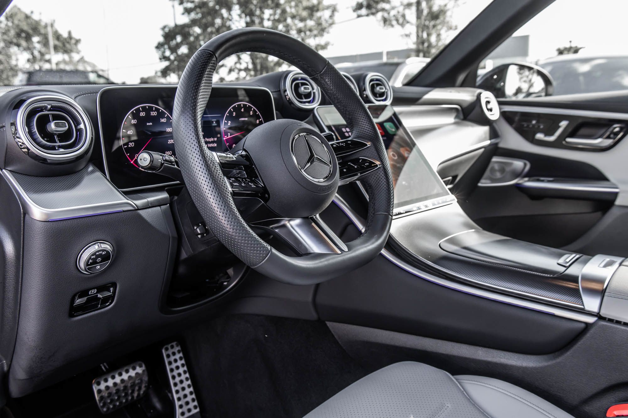 2026 Mercedes-Benz GLC300