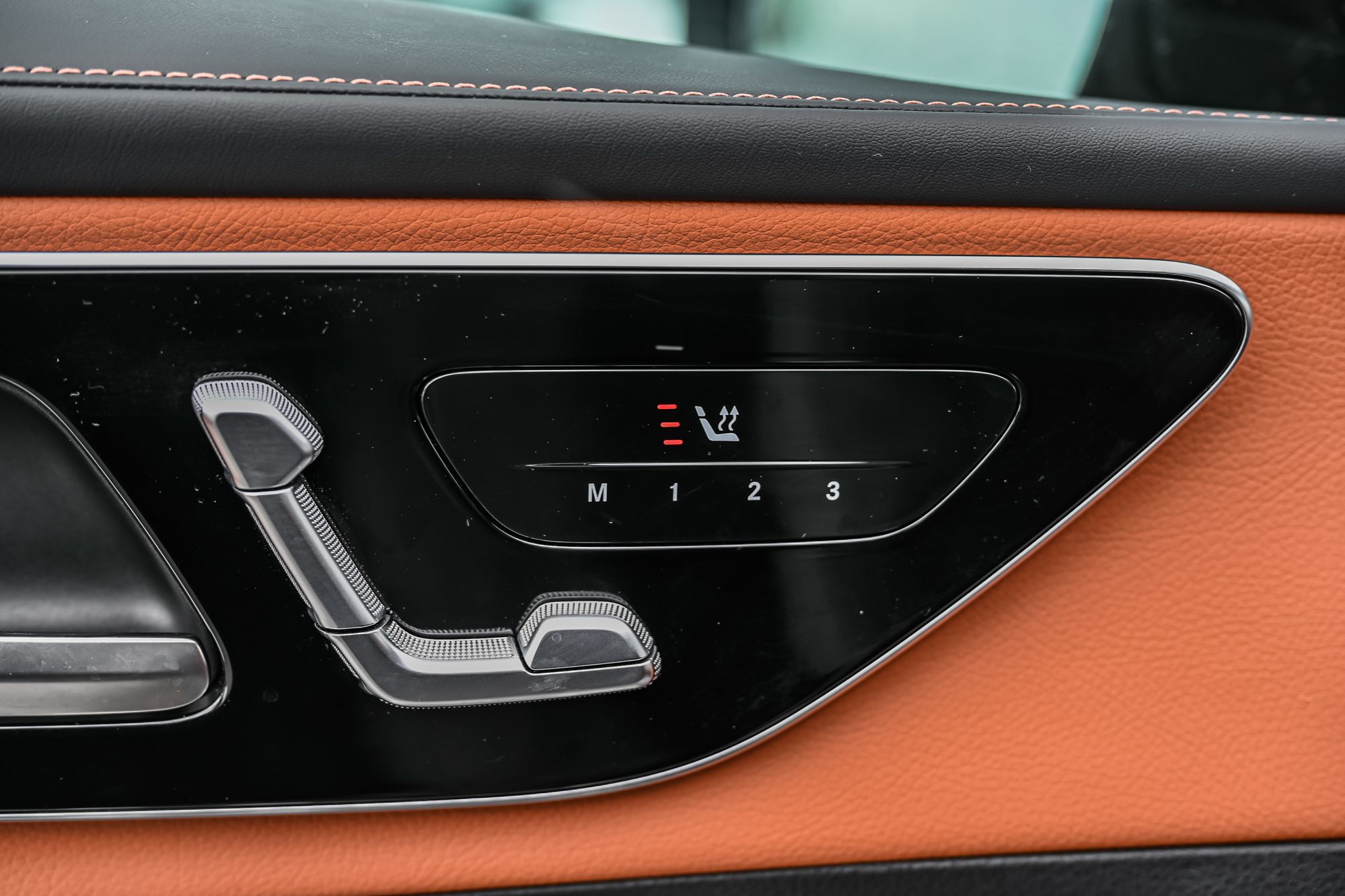 2025 Mercedes-Benz GLC350e