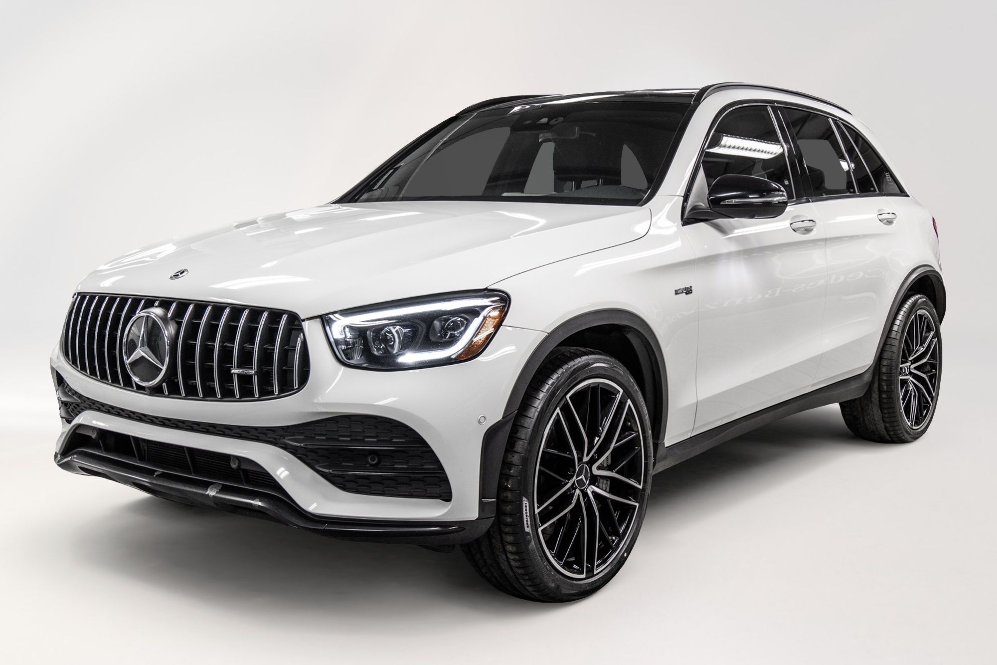2022 Mercedes-Benz GLC43 AMG in Dollard-des-Ormeaux, Quebec