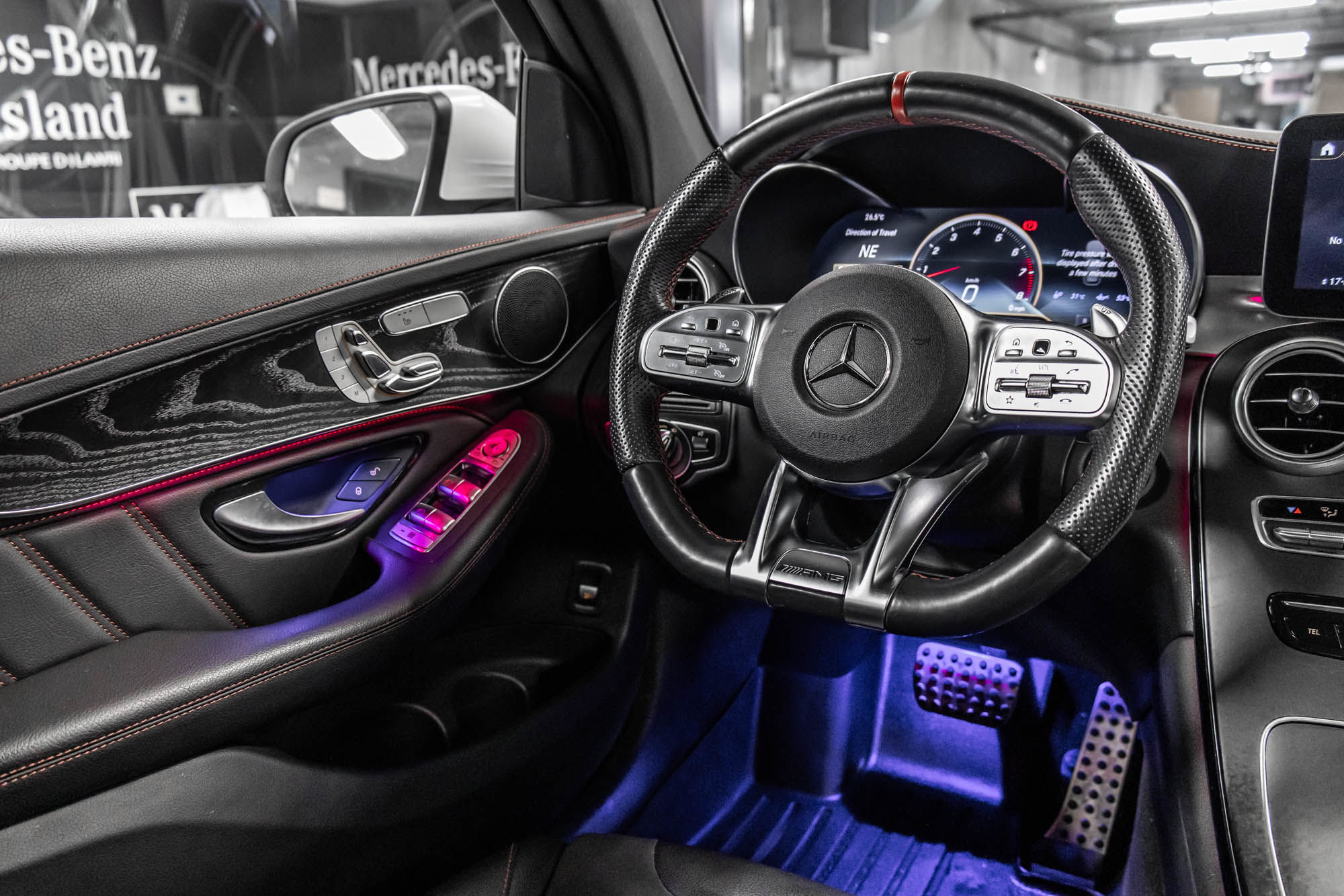 2022 Mercedes-Benz GLC43 AMG in Dollard-des-Ormeaux, Quebec