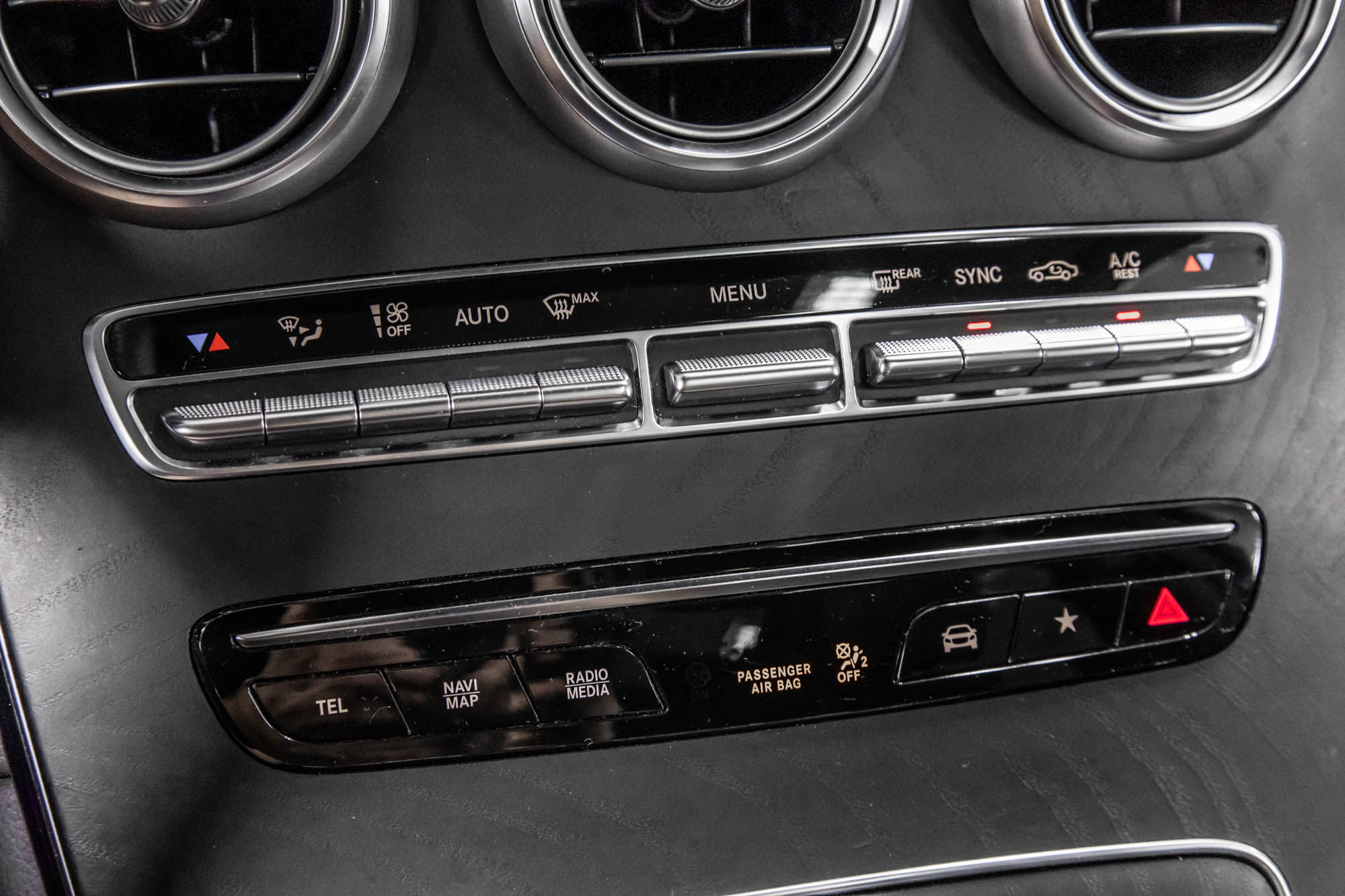 2022 Mercedes-Benz GLC43 AMG in Dollard-des-Ormeaux, Quebec
