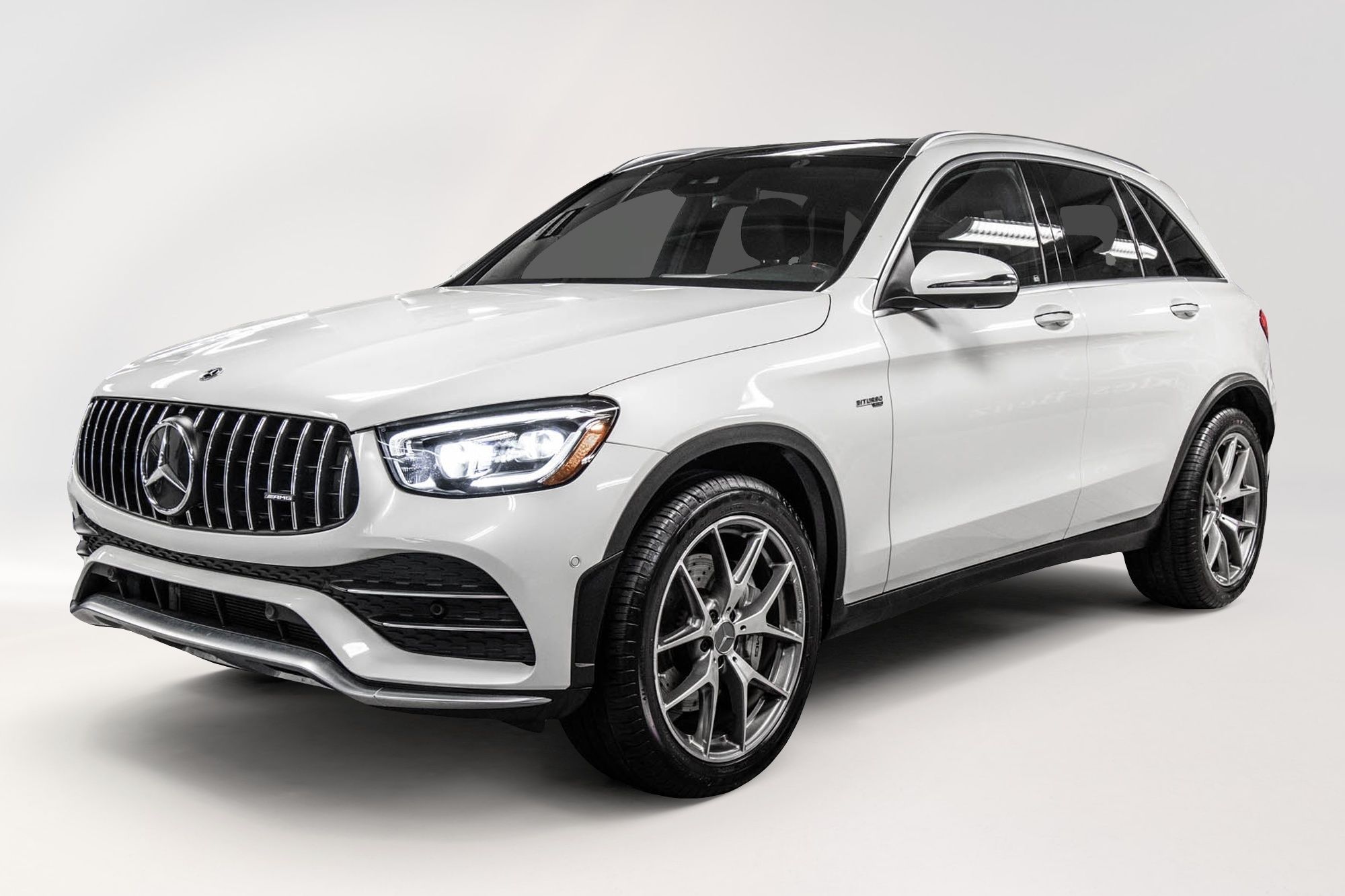 2022 Mercedes-Benz GLC43 AMG in Dollard-des-Ormeaux, Quebec