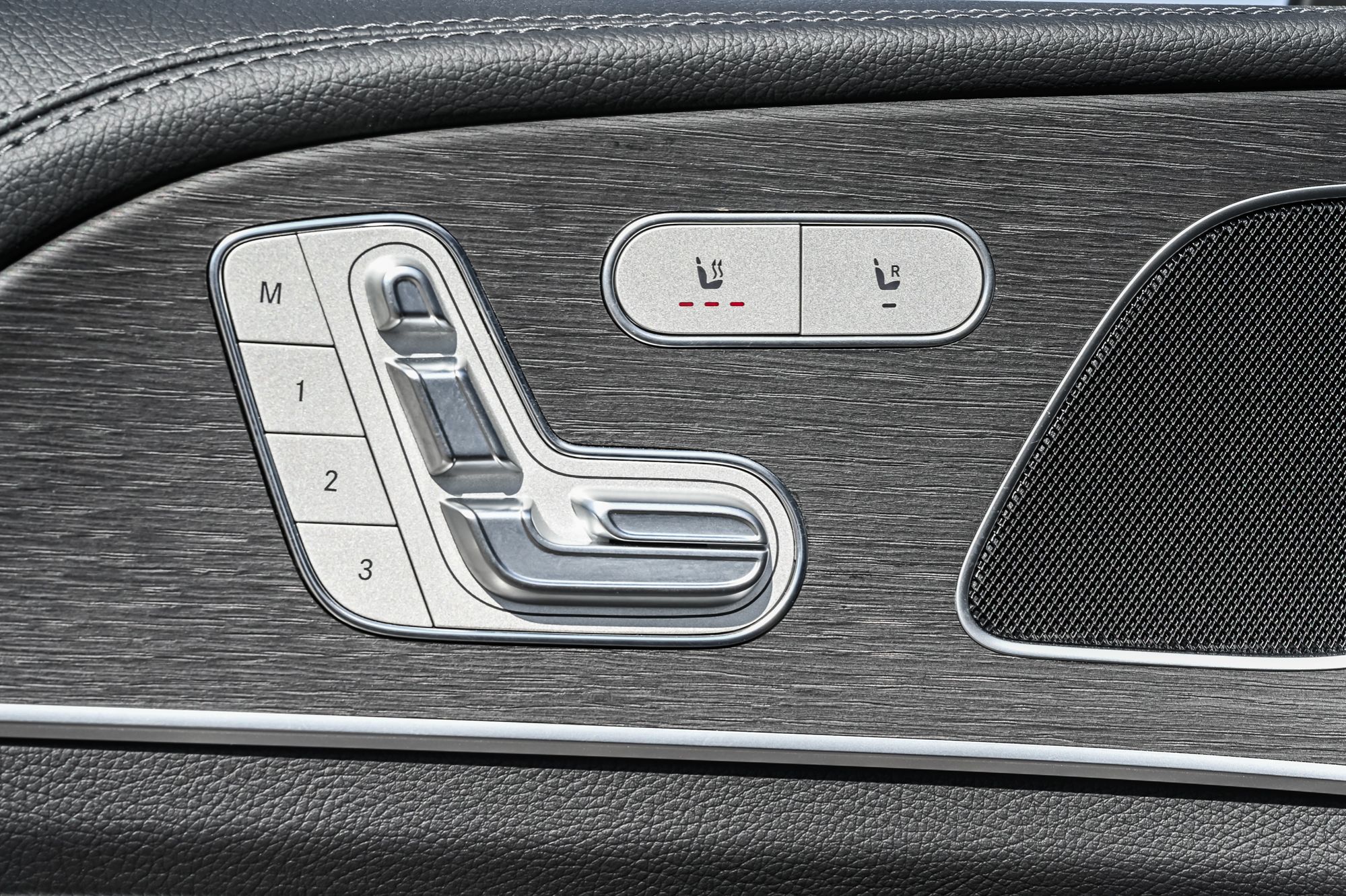 Mercedes-Benz GLE Plug-in Hybrid  2025