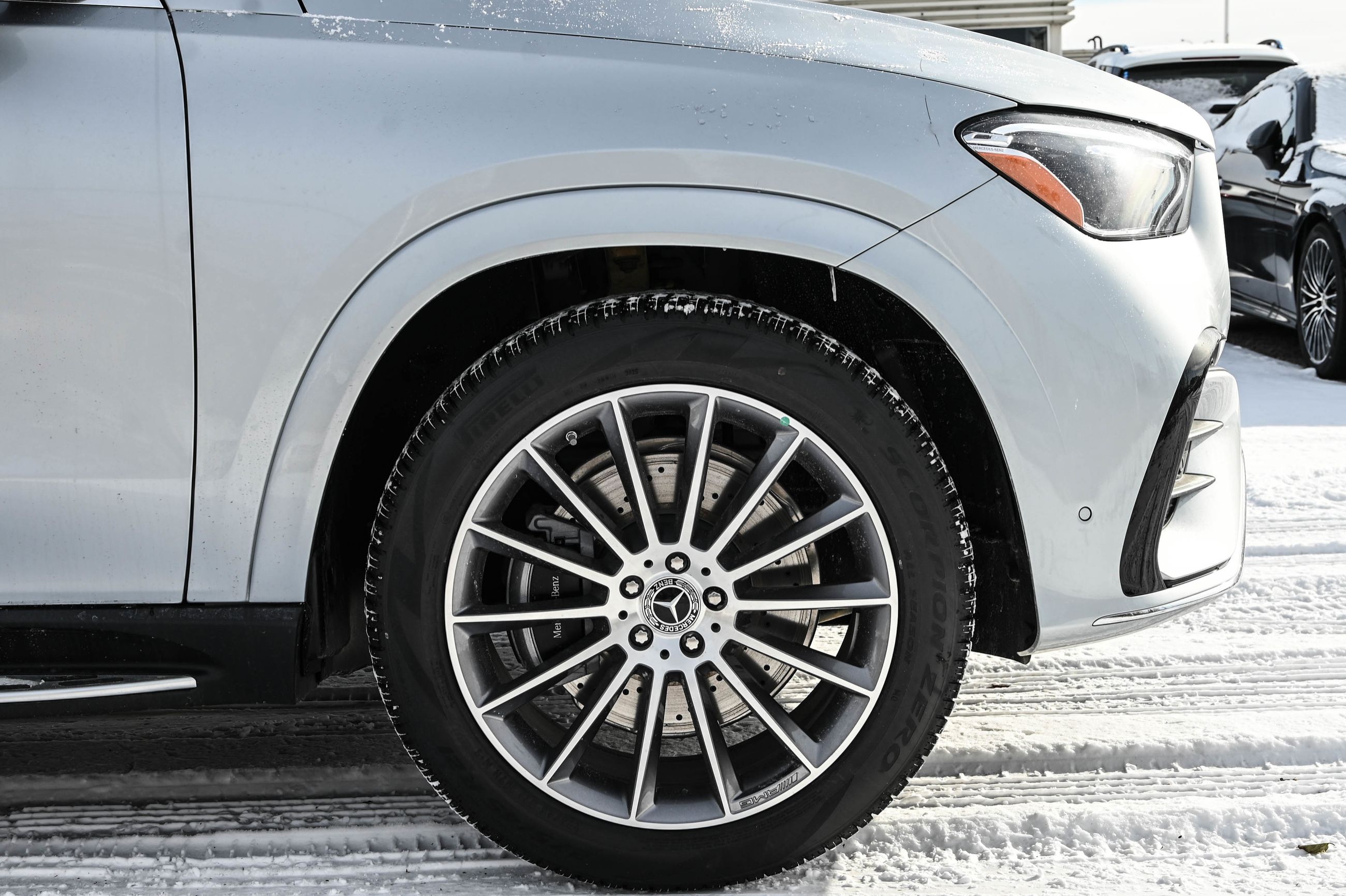 Mercedes-Benz GLE Plug-in Hybrid  2026