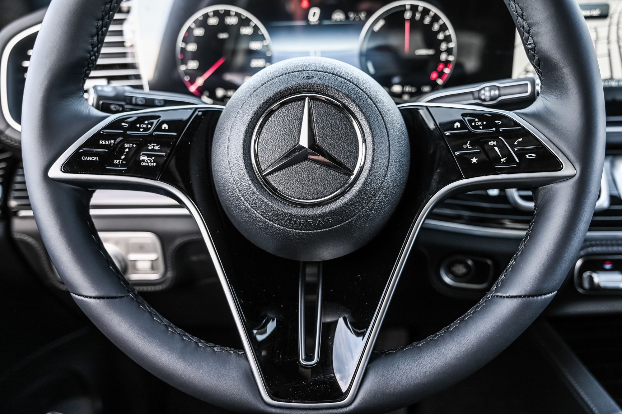 Mercedes-Benz GLE Plug-in Hybrid  2026