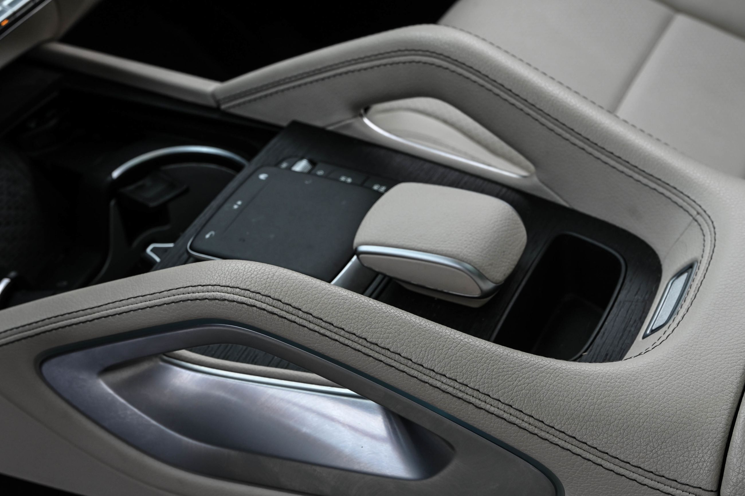 Mercedes-Benz GLE450  2023