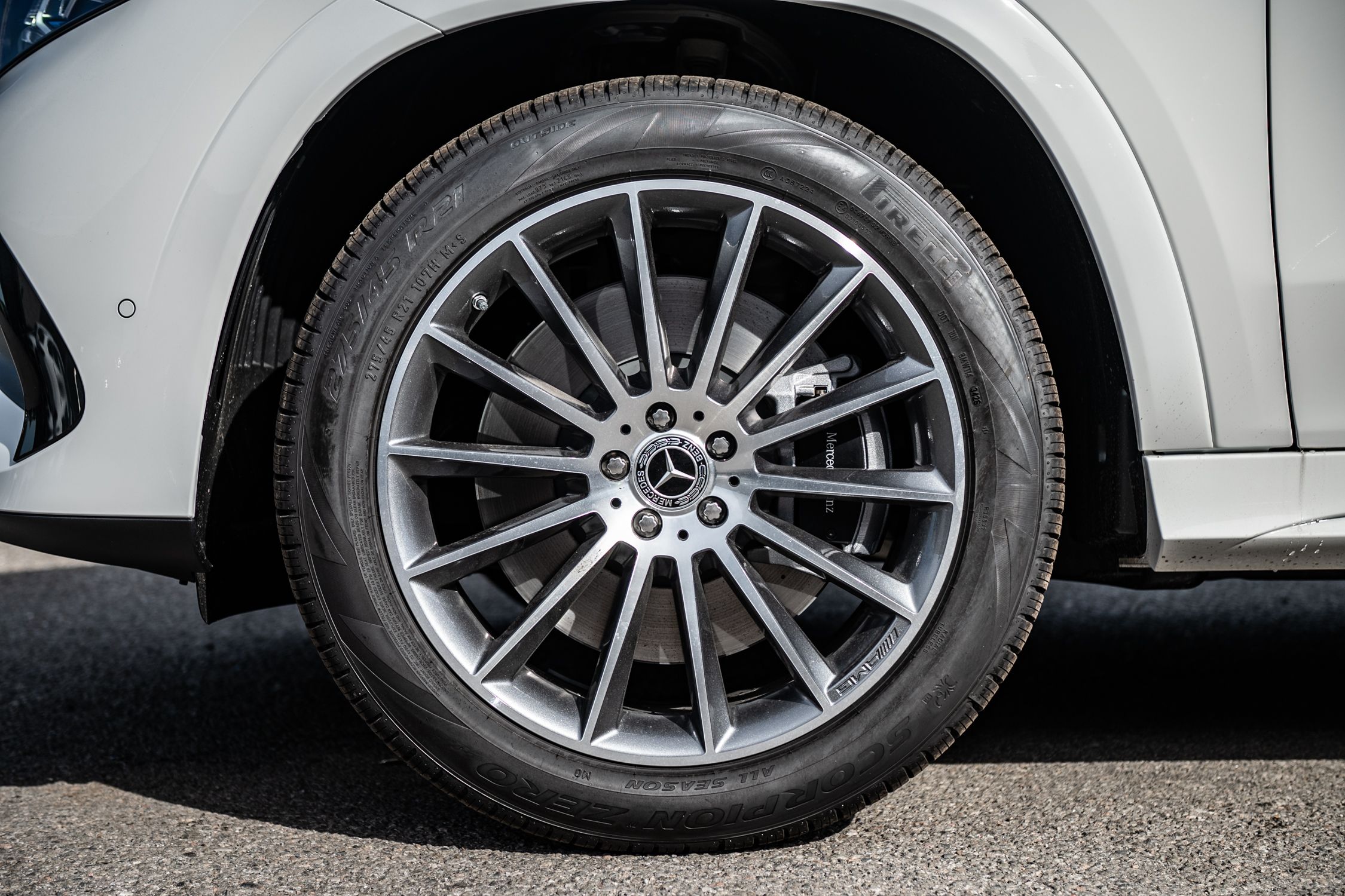 Mercedes-Benz GLE450  2027