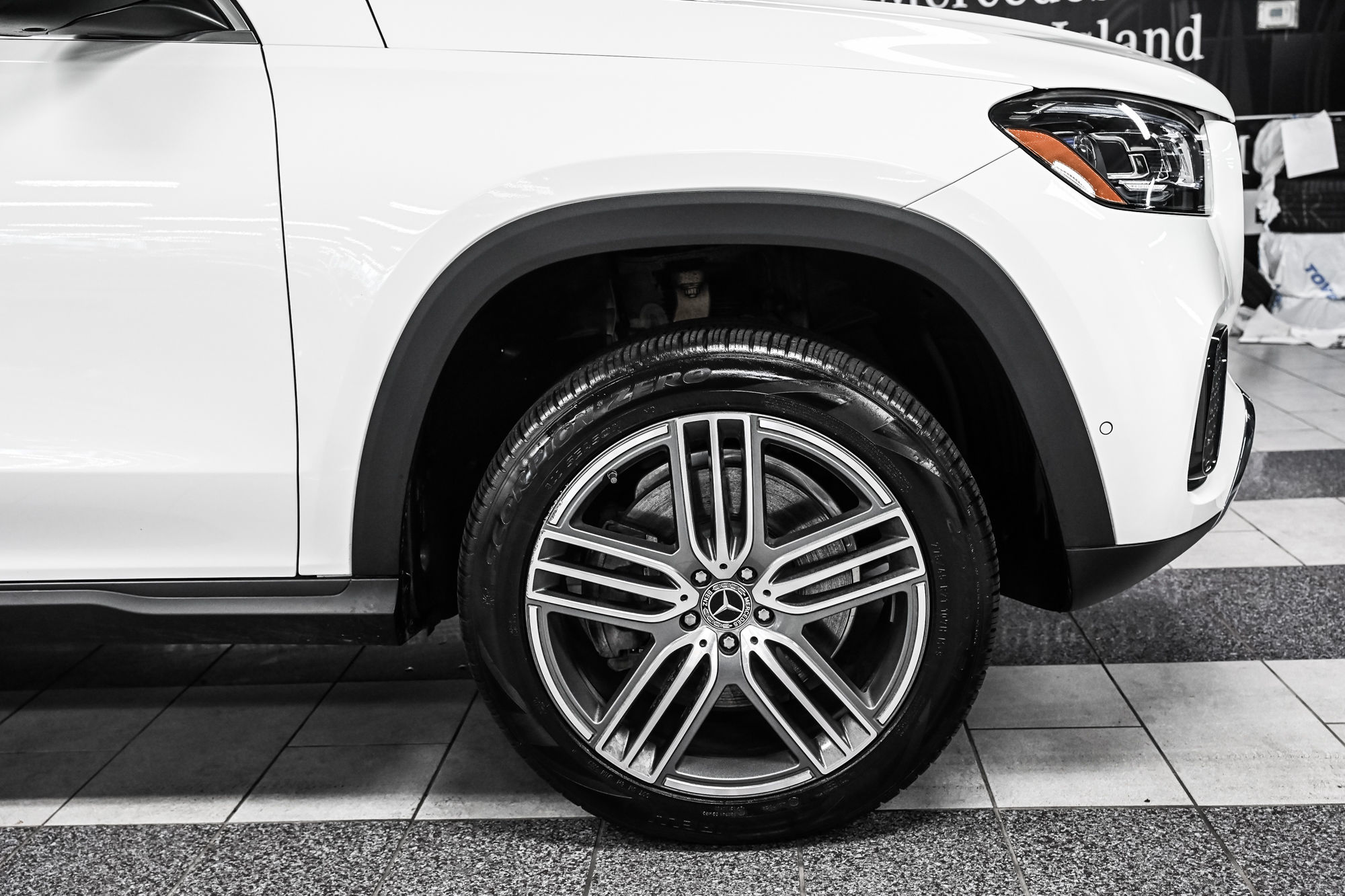 2024 Mercedes-Benz GLS450