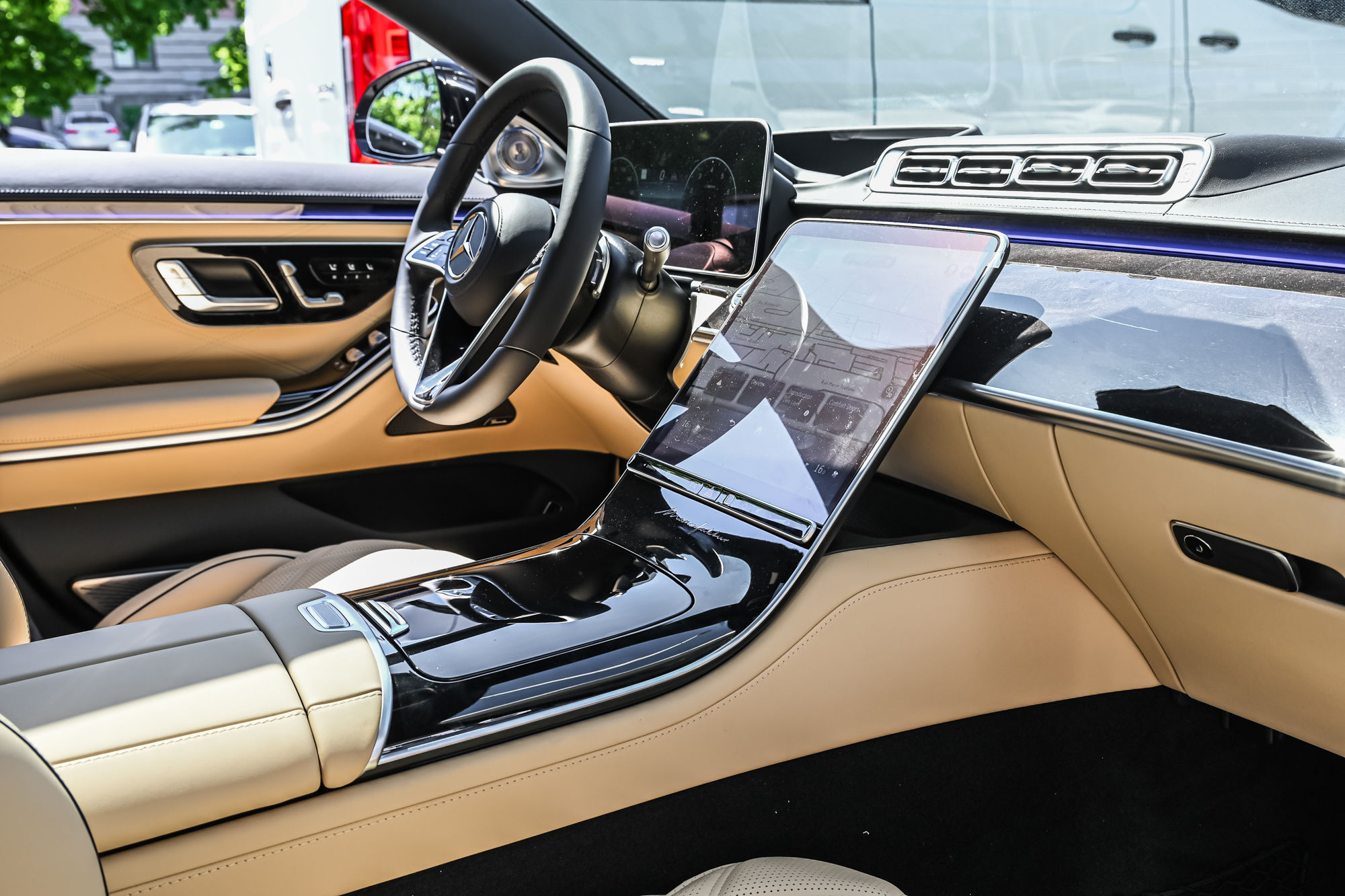 Mercedes-Benz Maybach S-Class  2024 à Dollard-des-Ormeaux, Québec