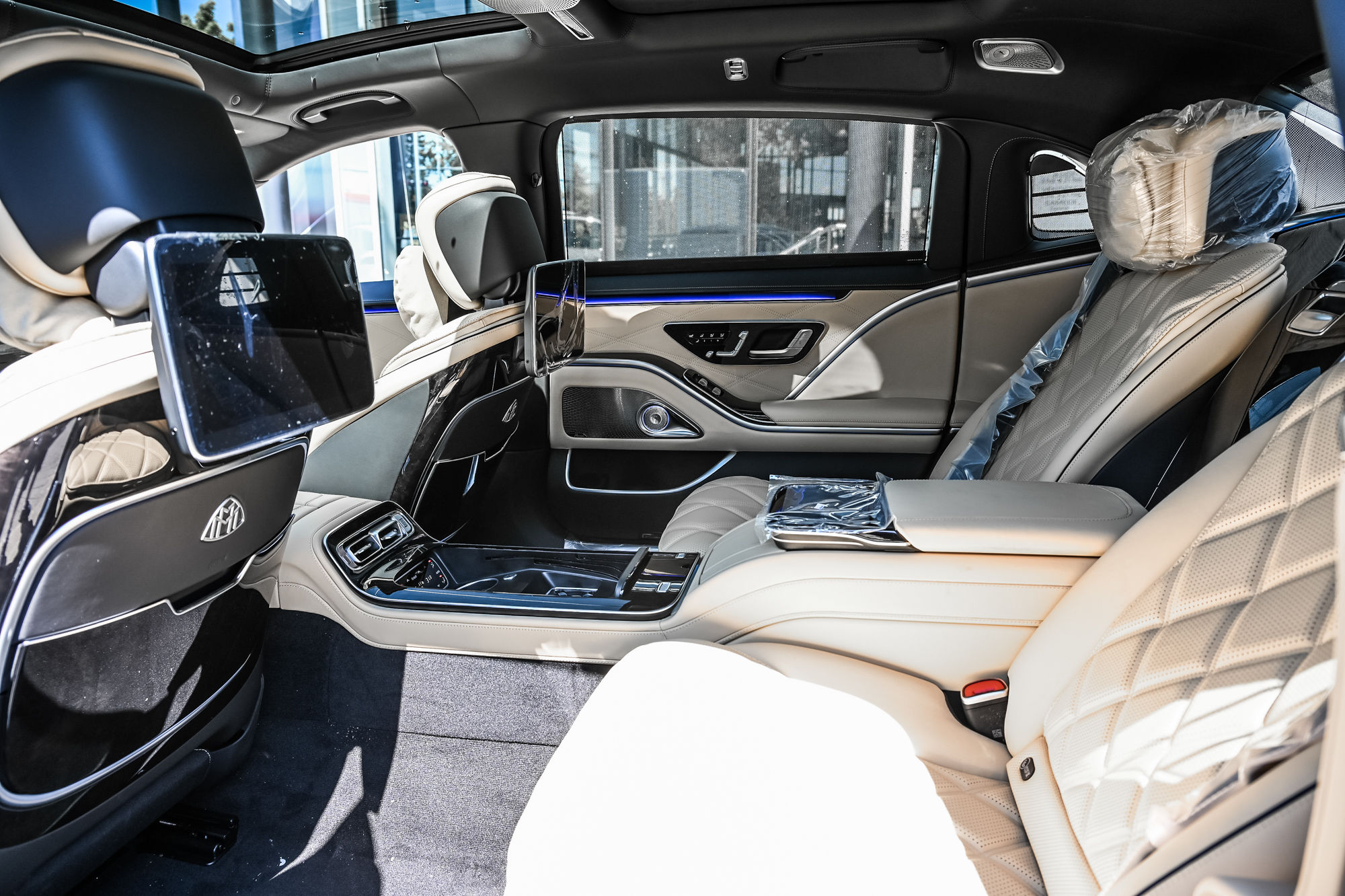 Mercedes-Benz Maybach S-Class  2024 à Dollard-des-Ormeaux, Québec