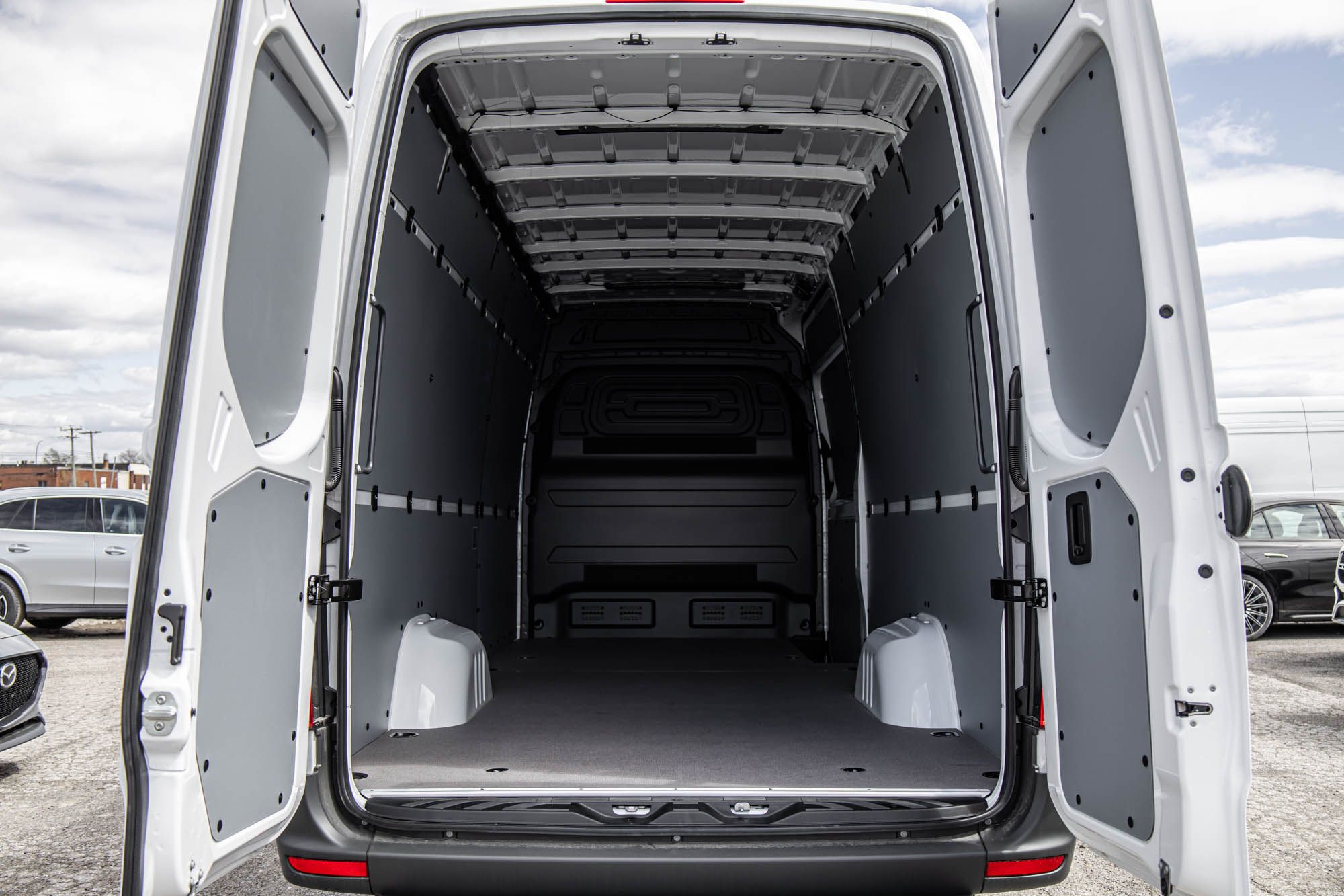 Mercedes-Benz Sprinter 2500  2026