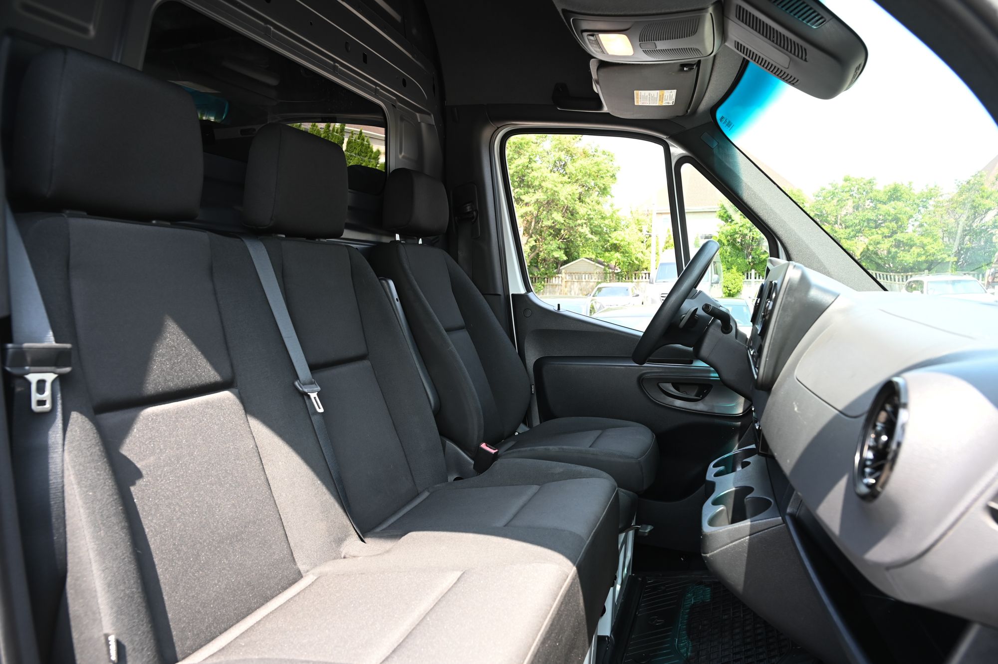 2023 Mercedes-Benz Sprinter 2500 Cargo V6 144 in Dollard-des-Ormeaux, Quebec