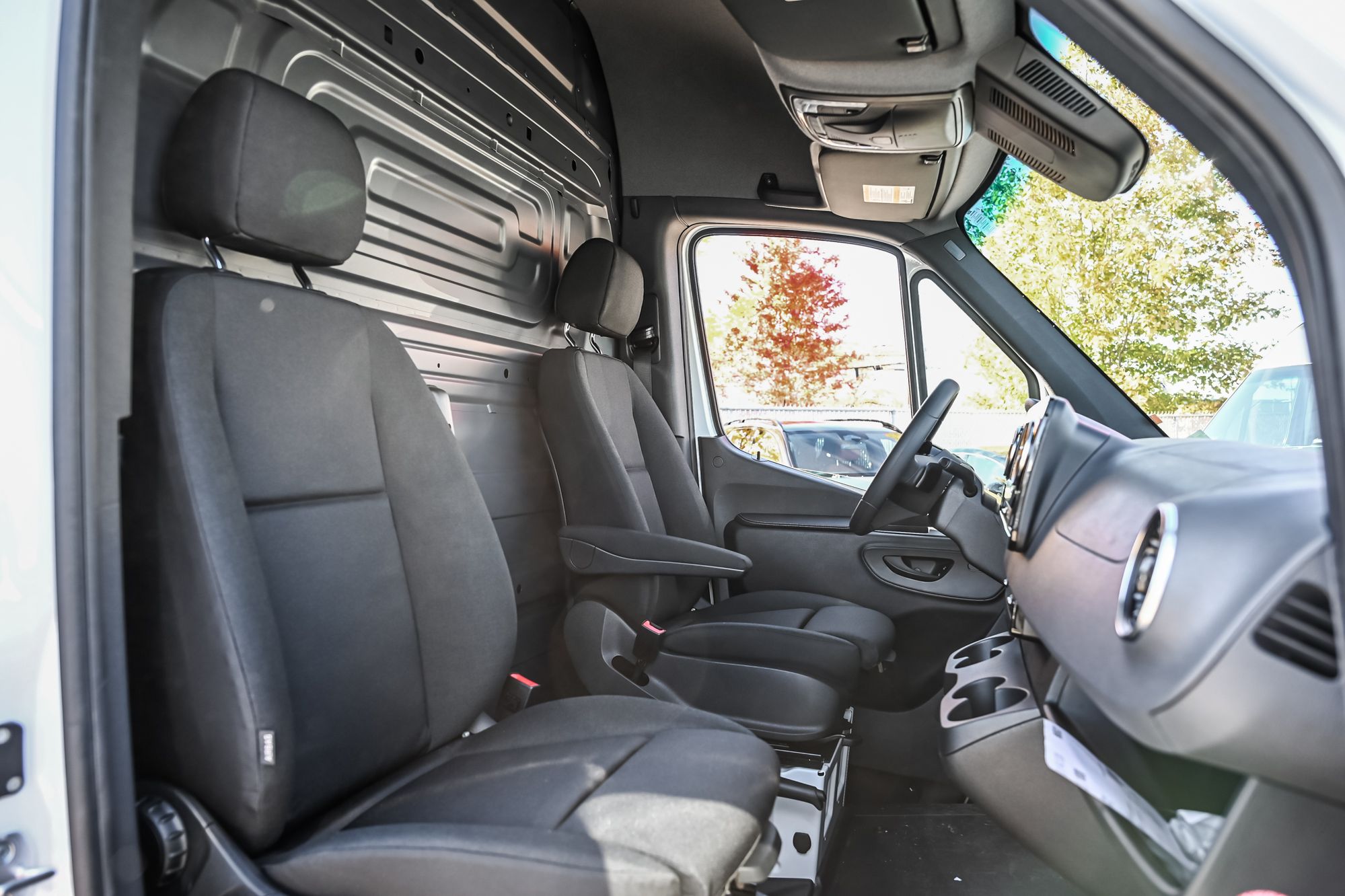 2026 Mercedes-Benz Sprinter Cargo Van in Dollard-des-Ormeaux, Quebec