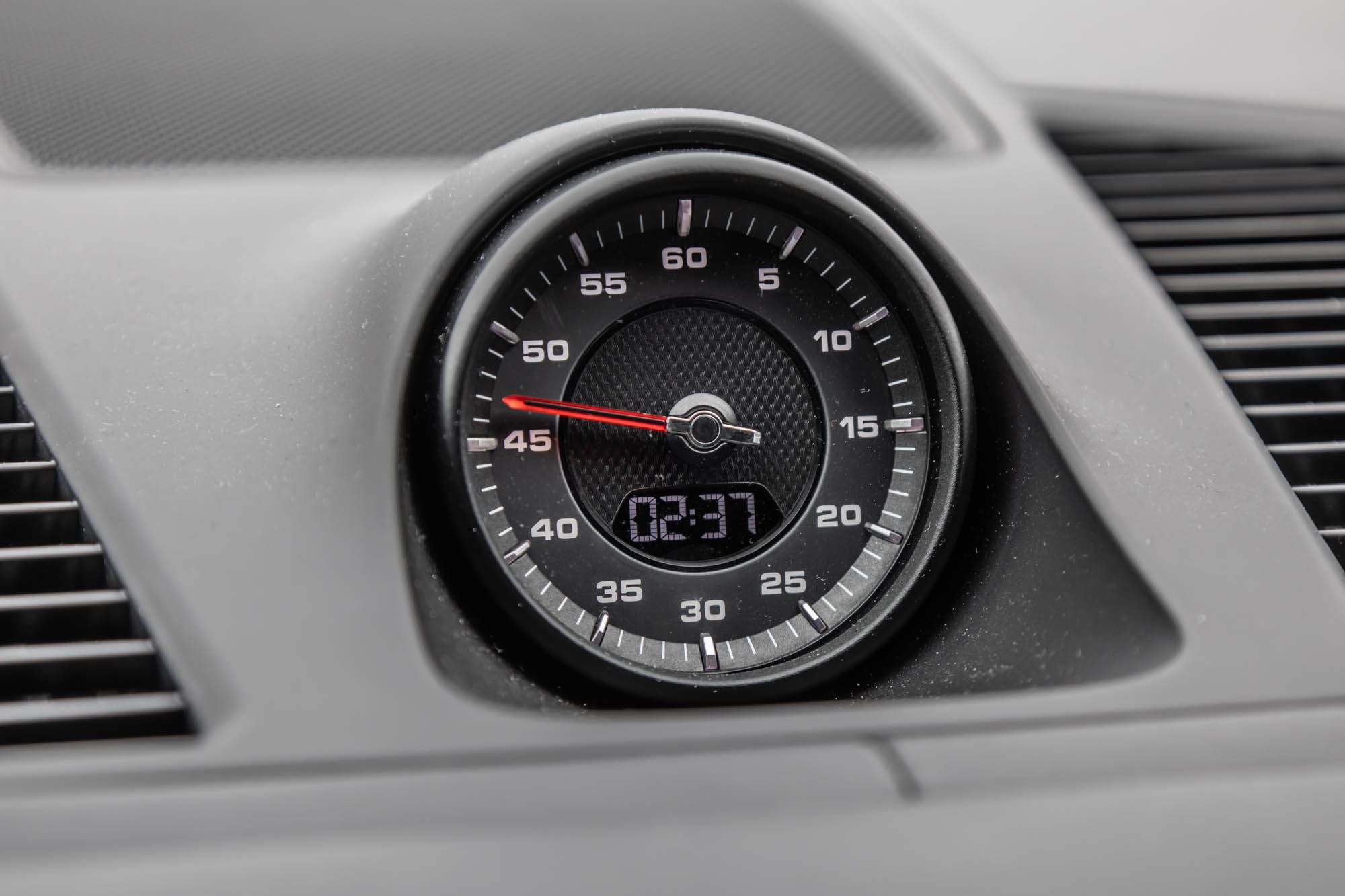 2023 Porsche Cayenne in Dollard-des-Ormeaux, Quebec