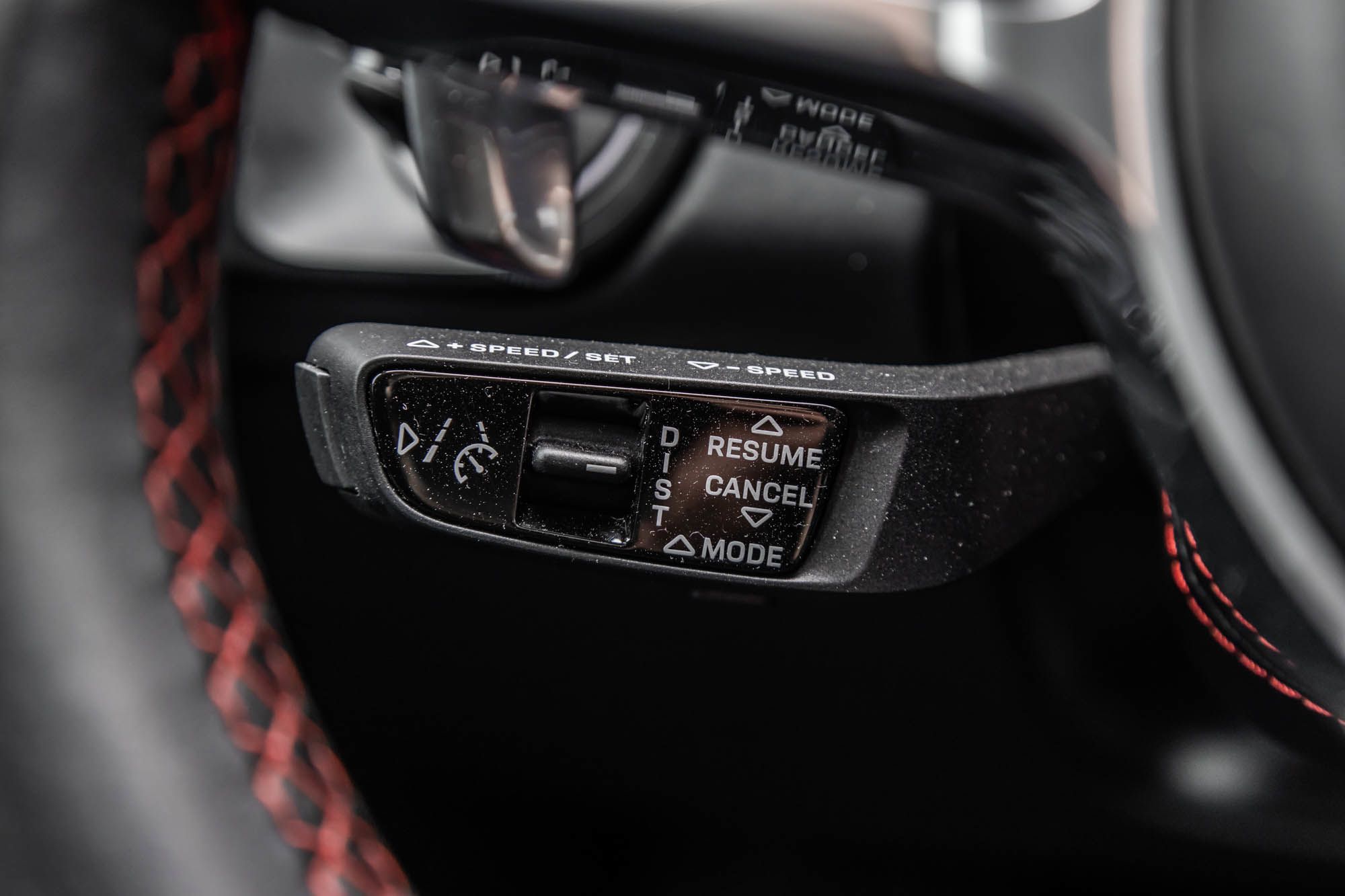 2023 Porsche Cayenne in Dollard-des-Ormeaux, Quebec