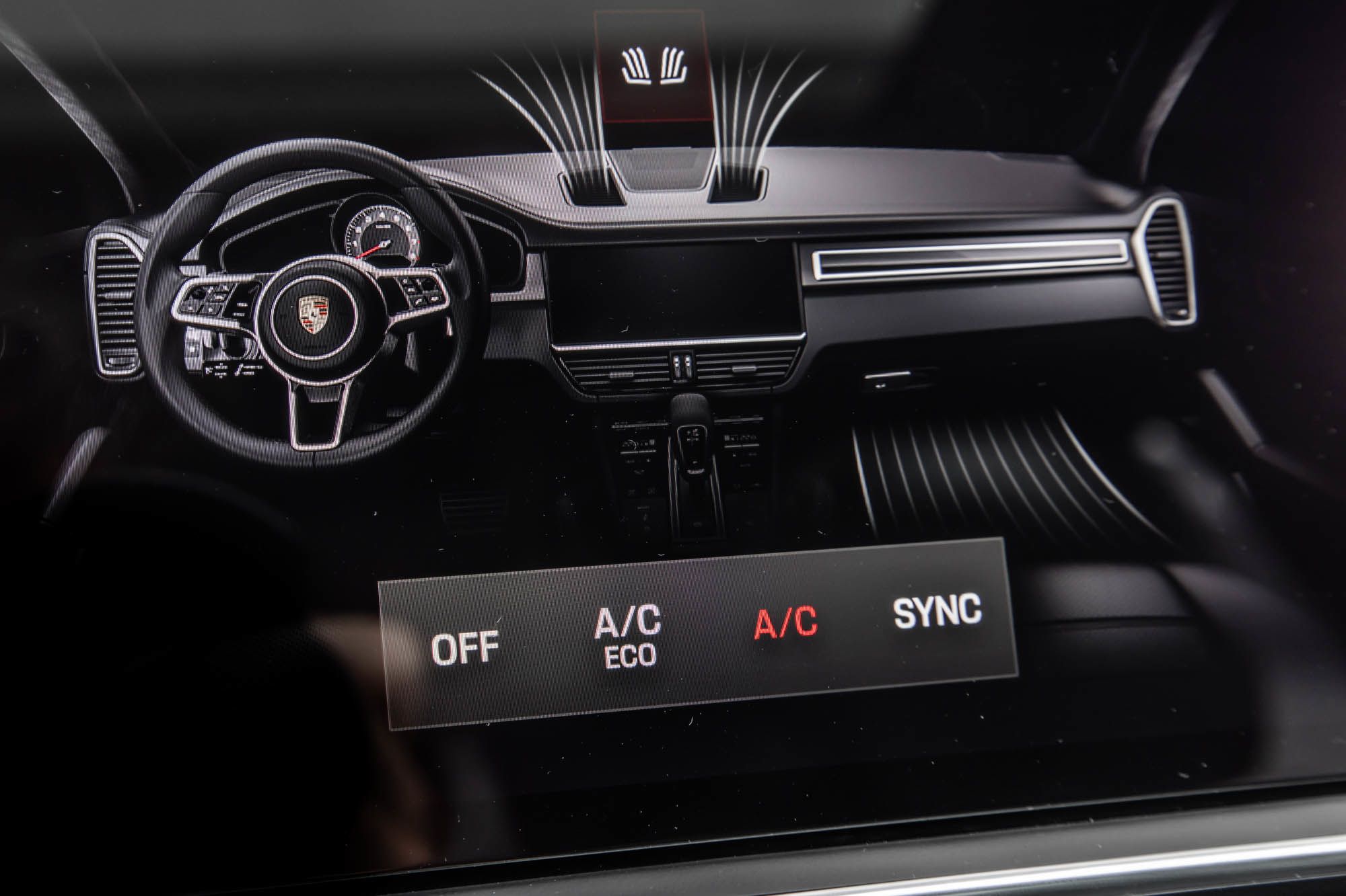 2023 Porsche Cayenne in Dollard-des-Ormeaux, Quebec