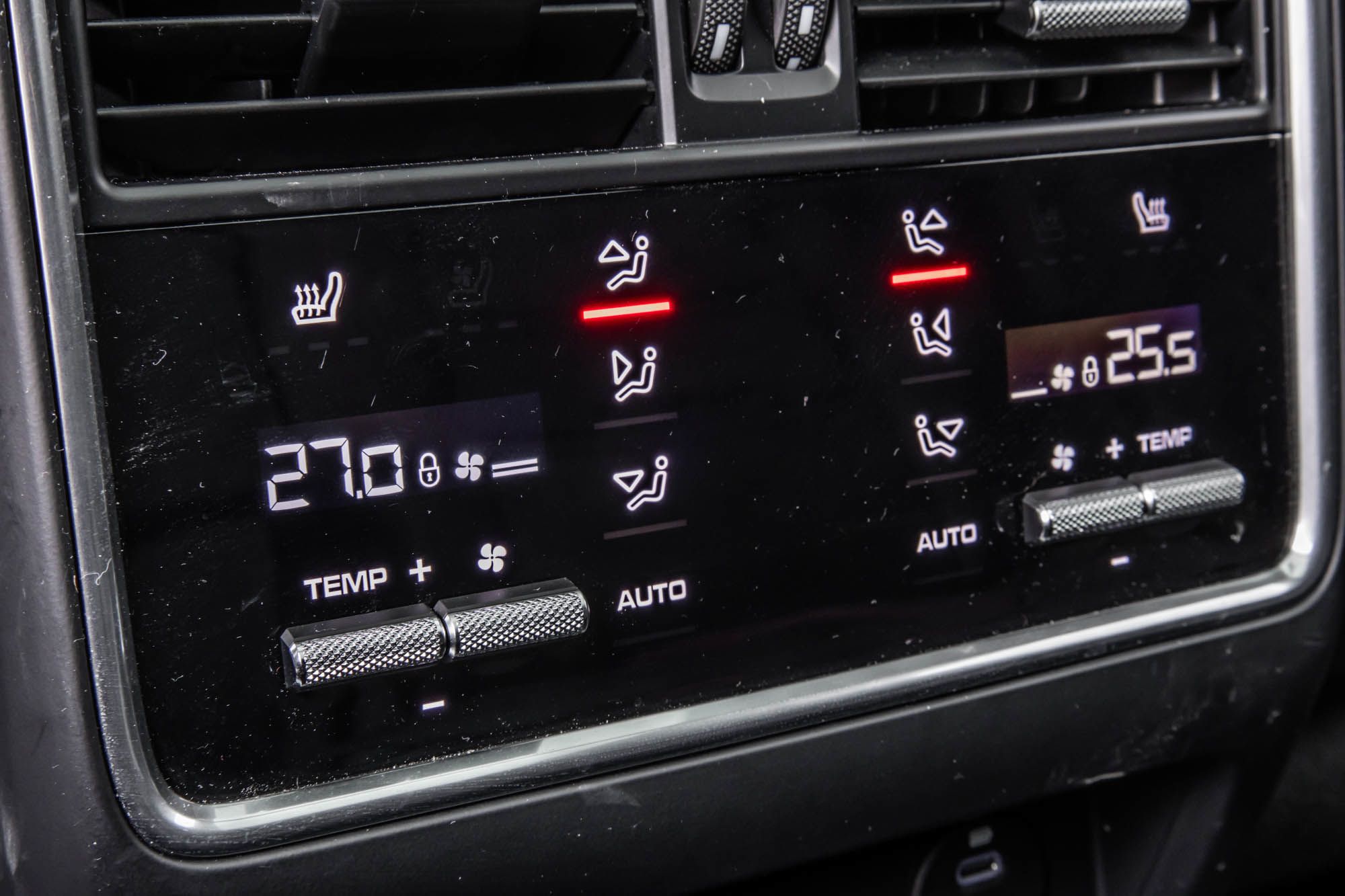 2023 Porsche Cayenne in Dollard-des-Ormeaux, Quebec