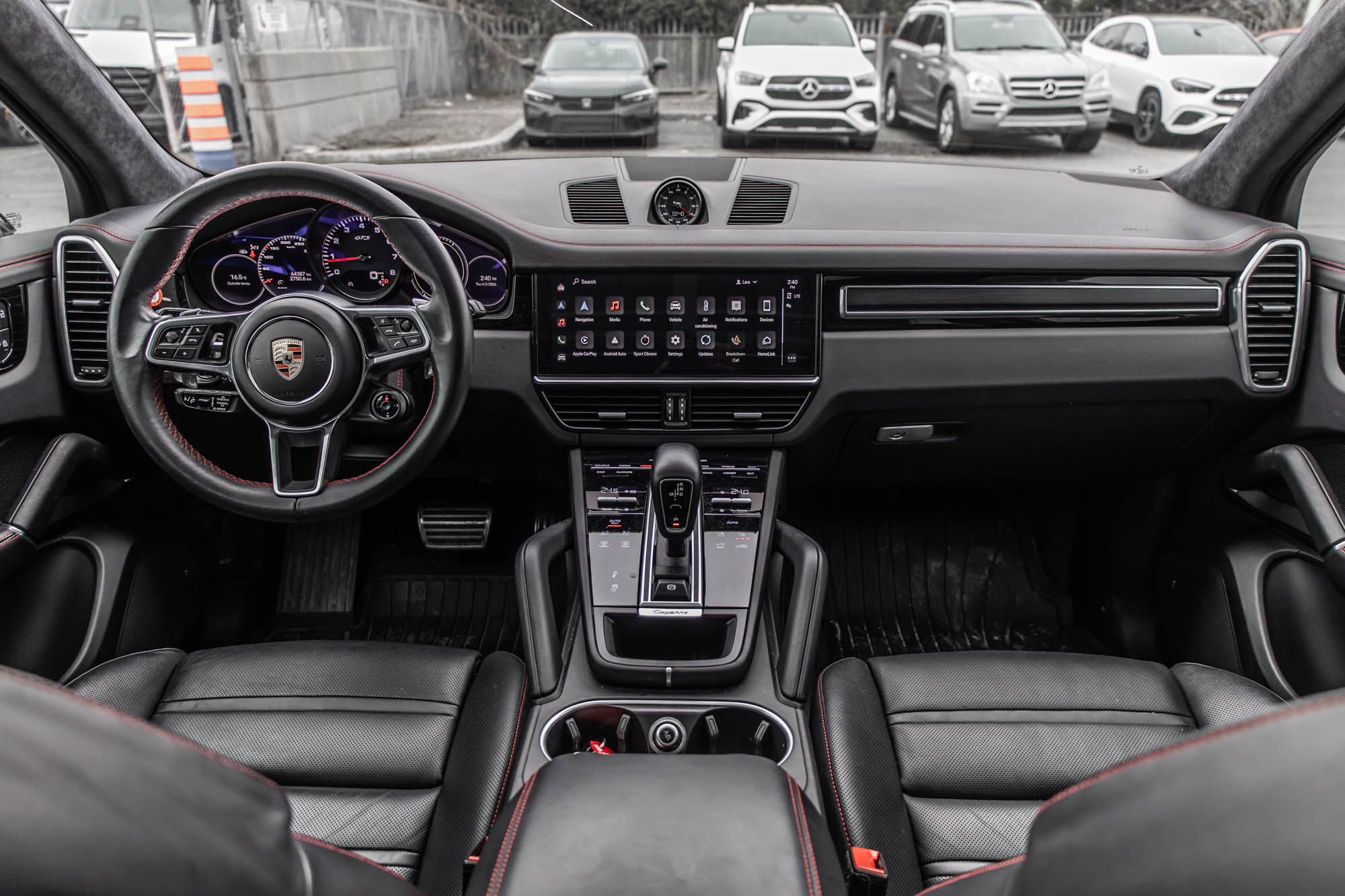 2023 Porsche Cayenne in Dollard-des-Ormeaux, Quebec