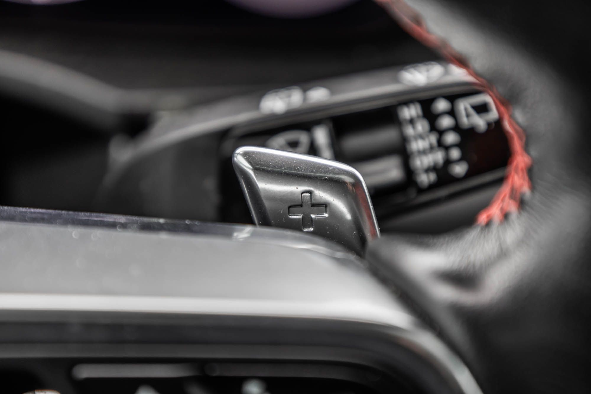 2023 Porsche Cayenne in Dollard-des-Ormeaux, Quebec