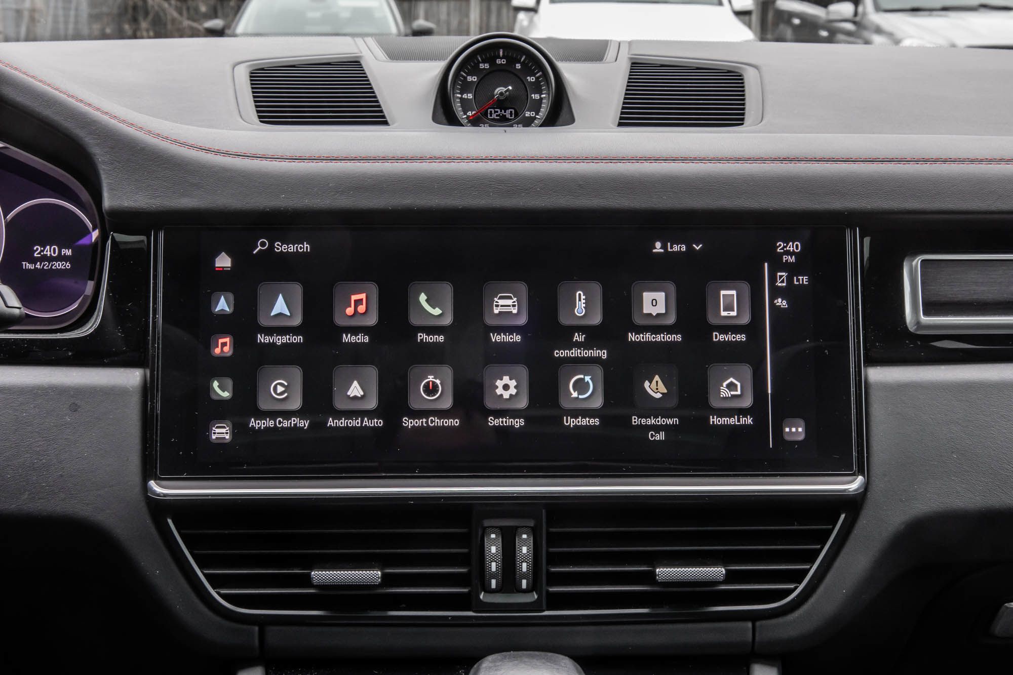 2023 Porsche Cayenne in Dollard-des-Ormeaux, Quebec