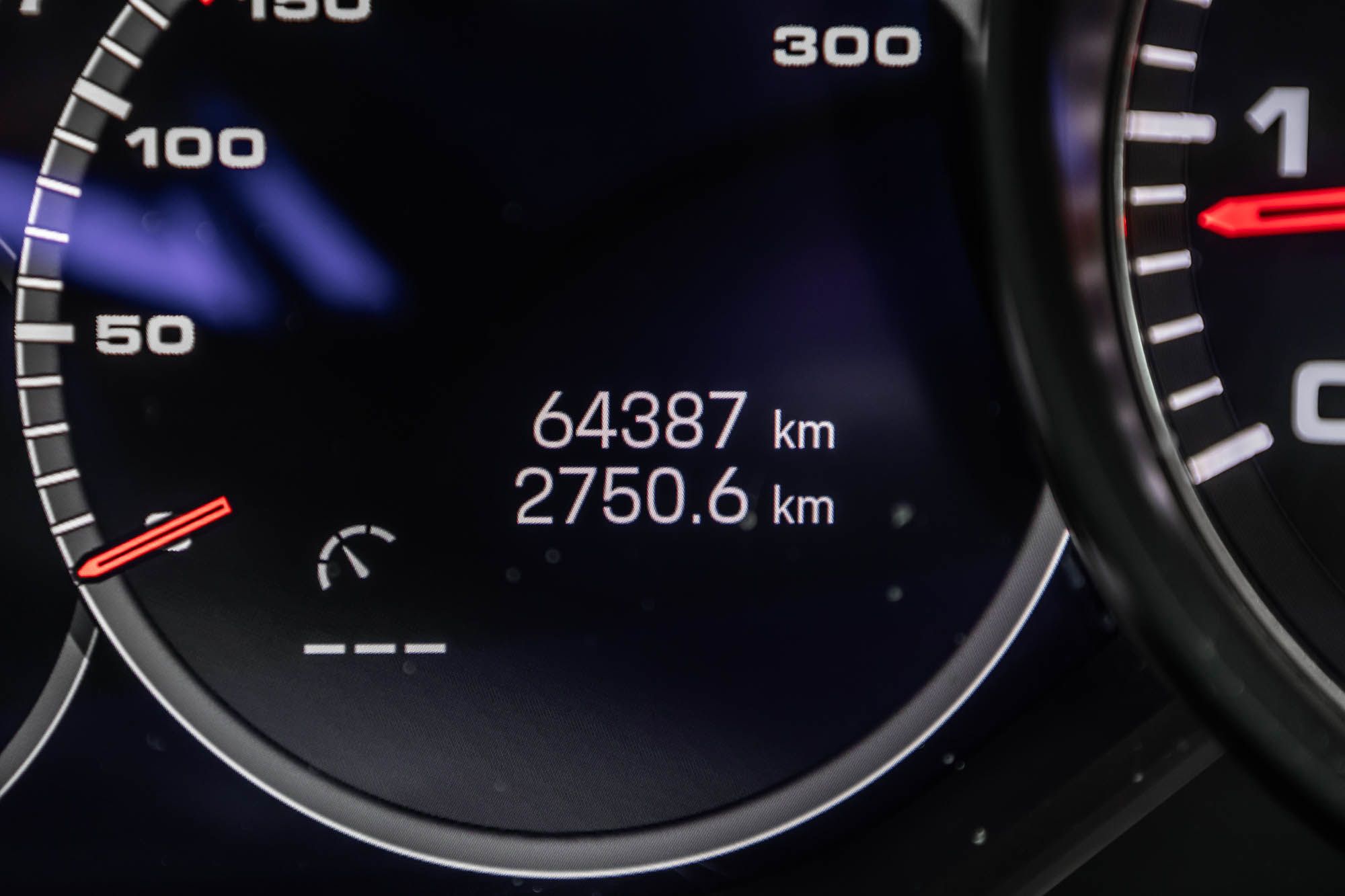 2023 Porsche Cayenne in Dollard-des-Ormeaux, Quebec