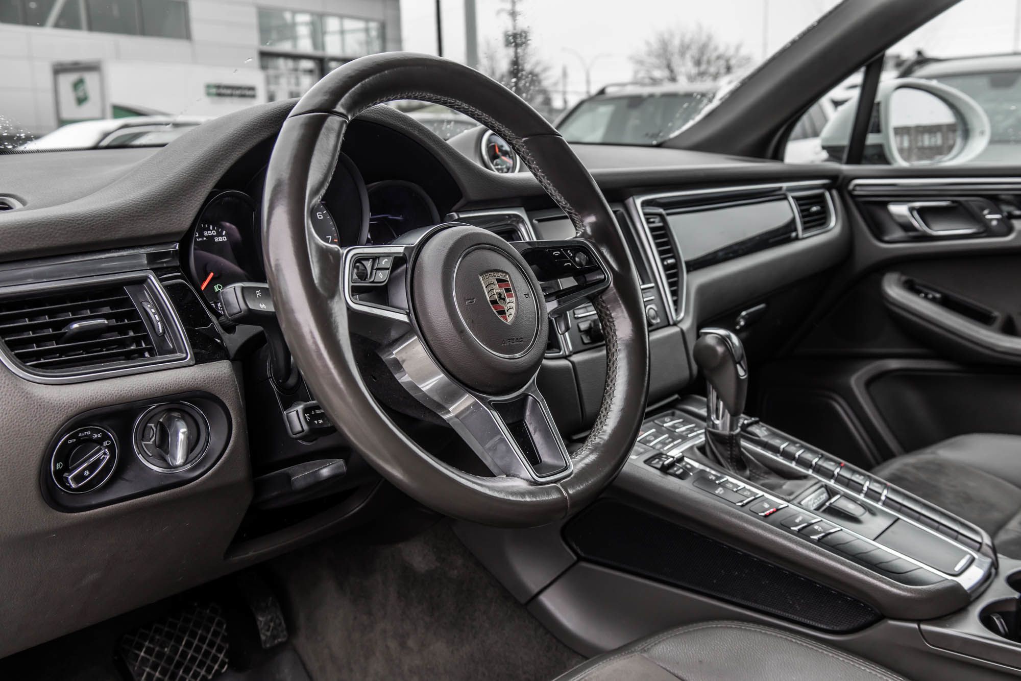 2016 Porsche Macan