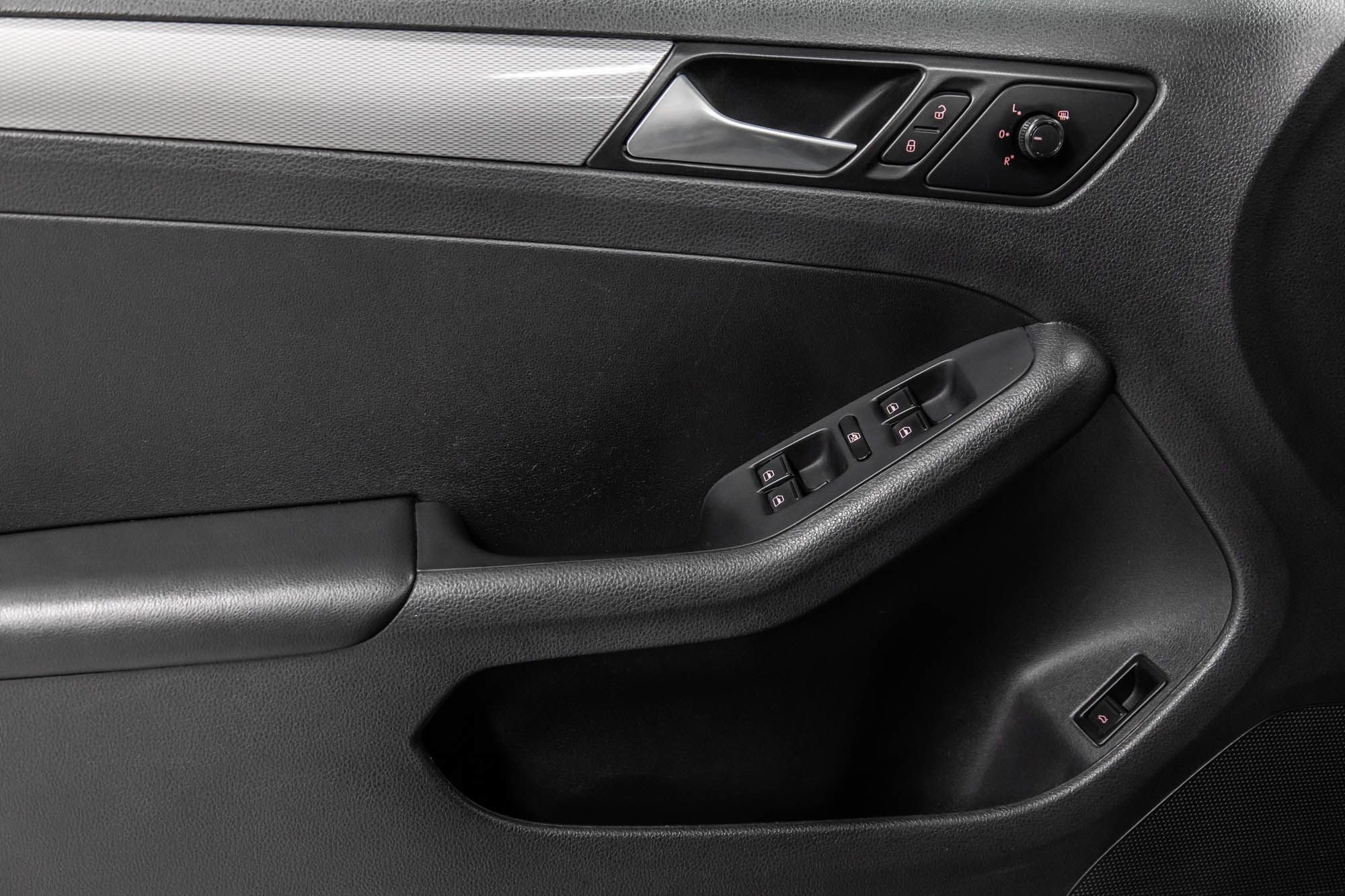 Volkswagen Jetta  2017