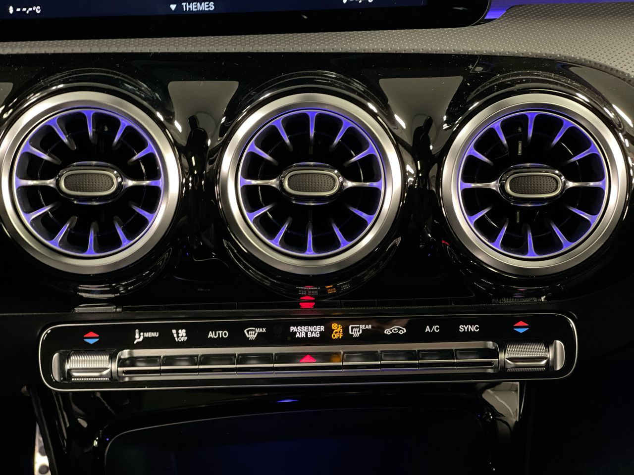 Mercedes-Benz A220  2022