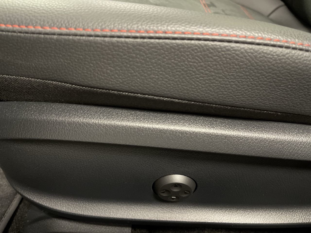 Mercedes-Benz A220  2022