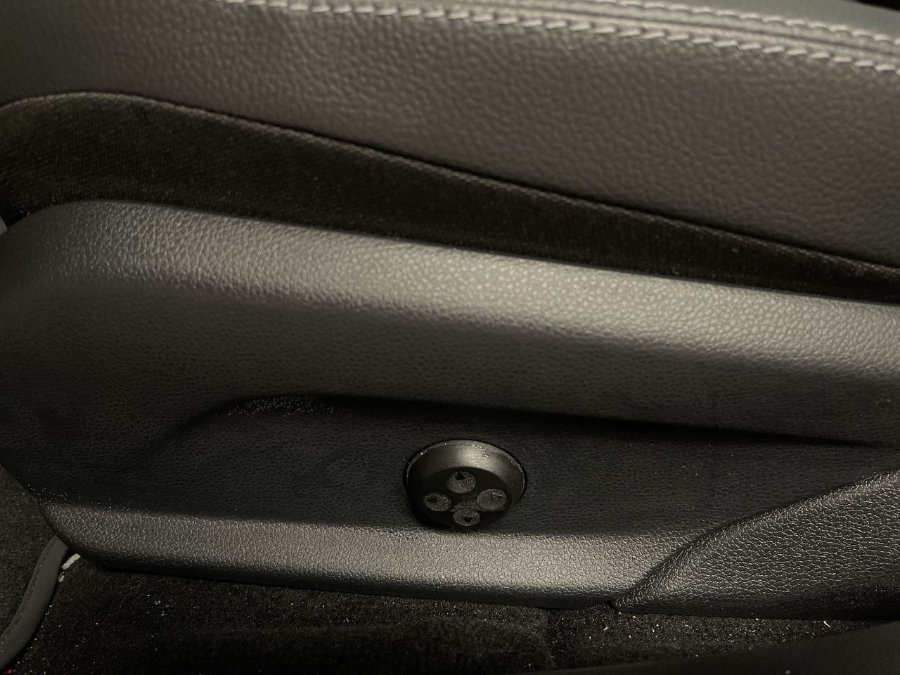 Mercedes-Benz C300  2021