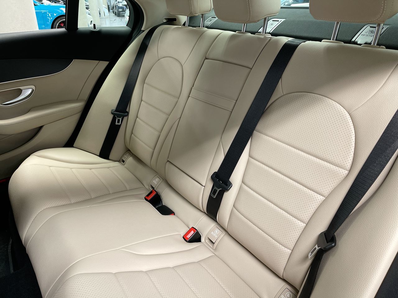Mercedes-Benz C300  2021
