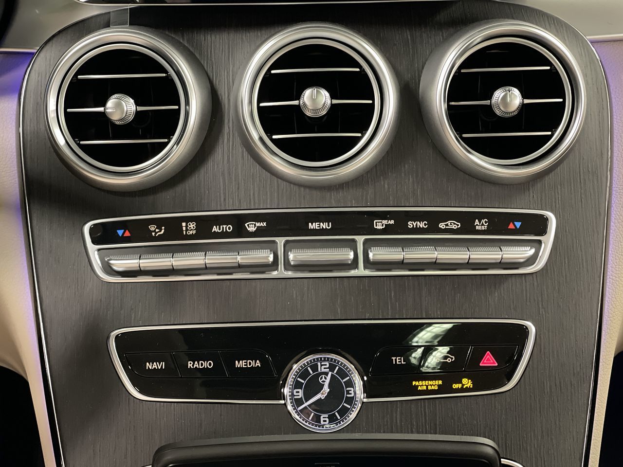 Mercedes-Benz C300  2021