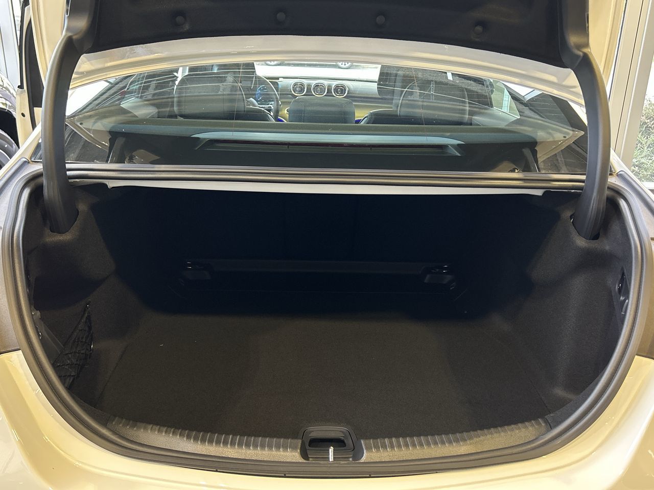 2023 Mercedes-Benz C300