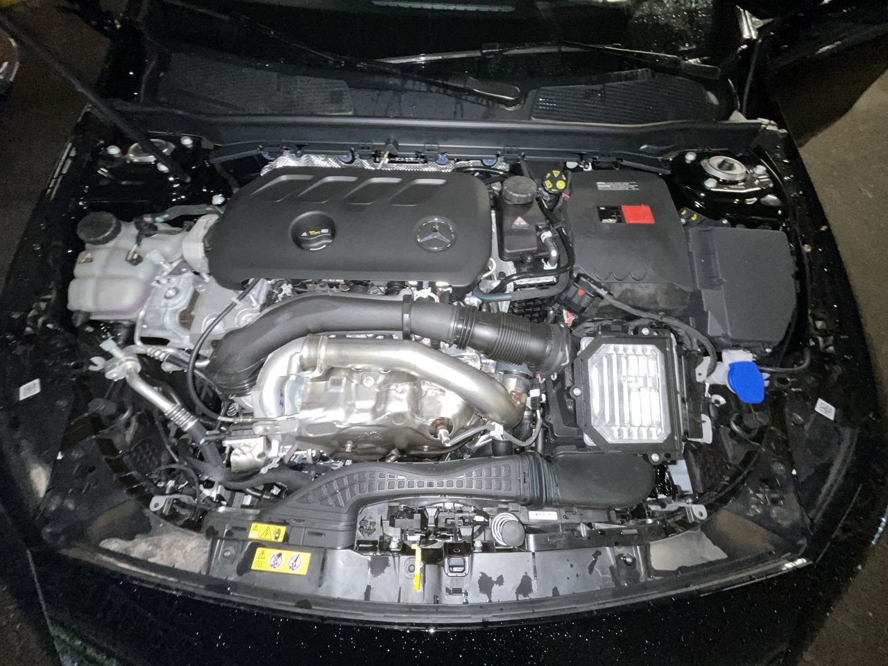 Mercedes-Benz CLA  2025