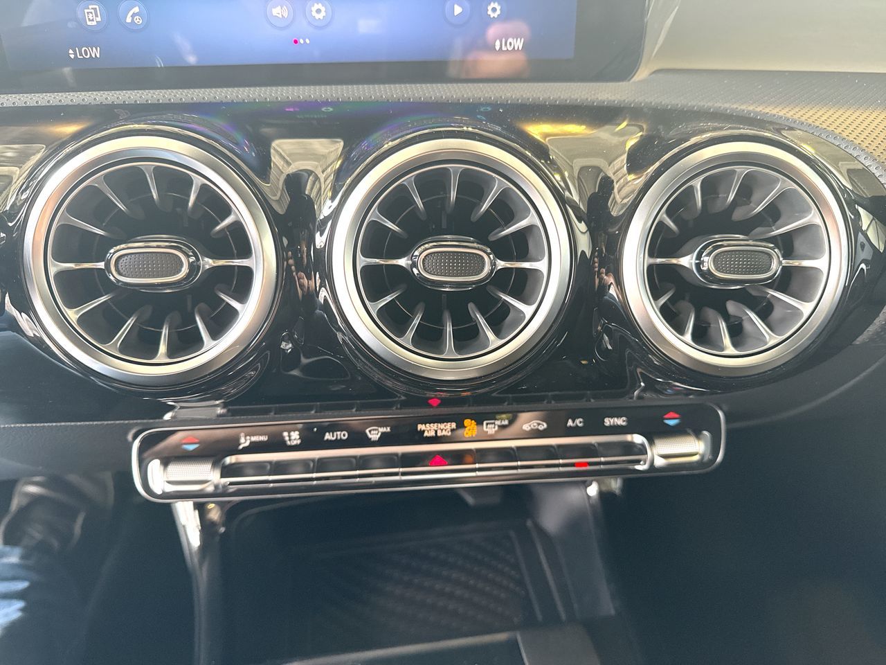 Mercedes-Benz CLA  2026