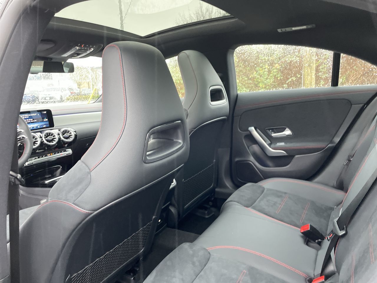 Mercedes-Benz CLA  2026