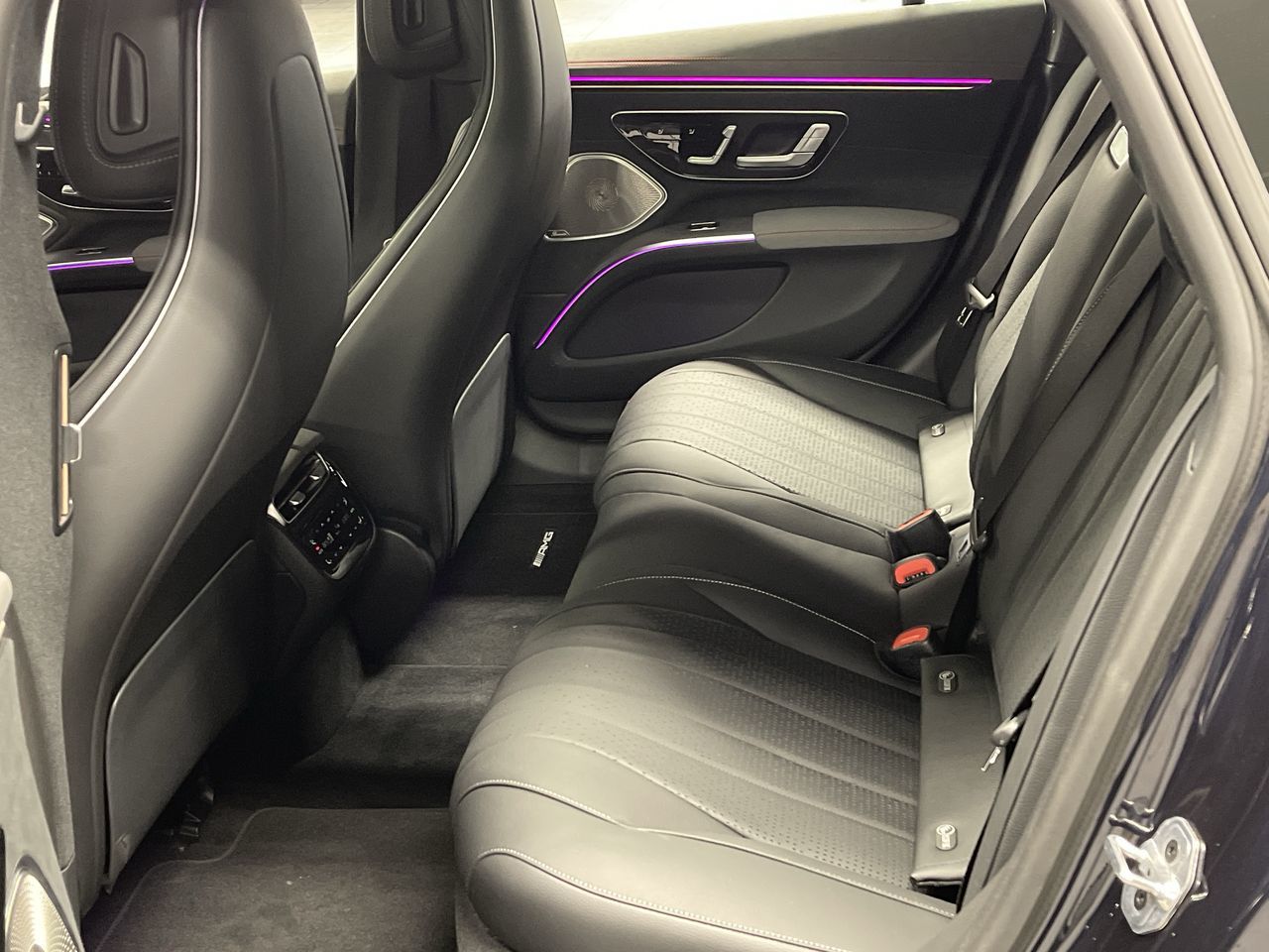 Mercedes-Benz EQS450  2023