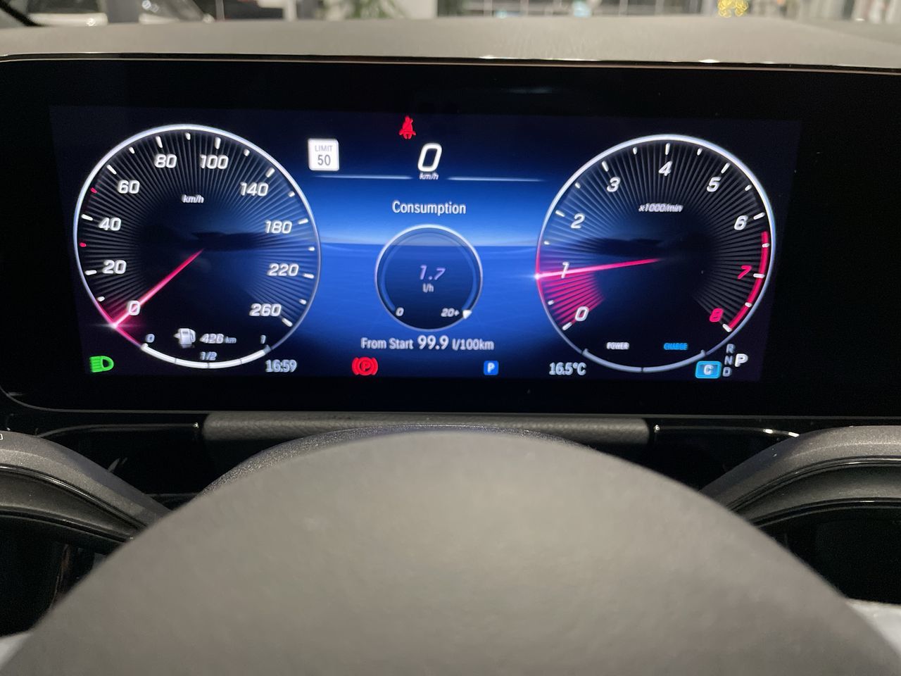 Mercedes-Benz GLA  2025
